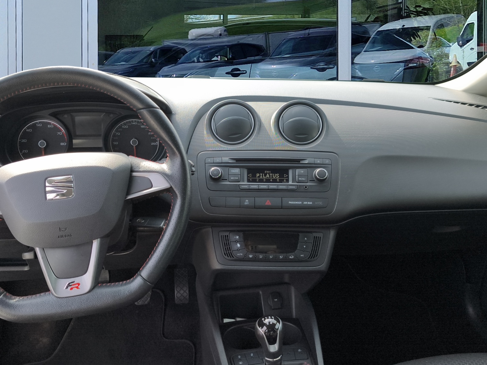 SEAT Ibiza 1.2 TSI FR Stopp-Start-image-10