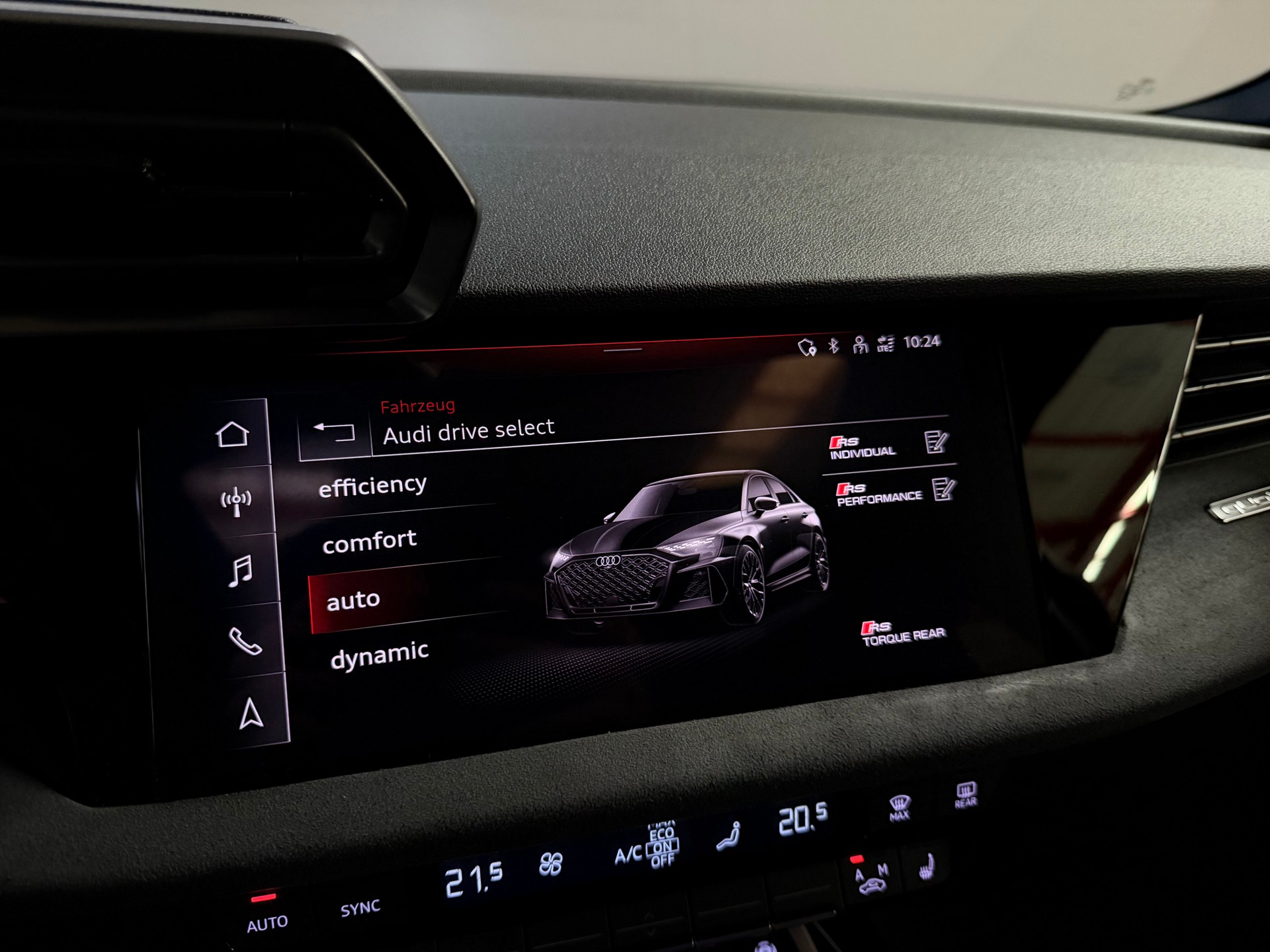 AUDI RS3 Limousine 2.5 TSI quattro S-tronic-image-30