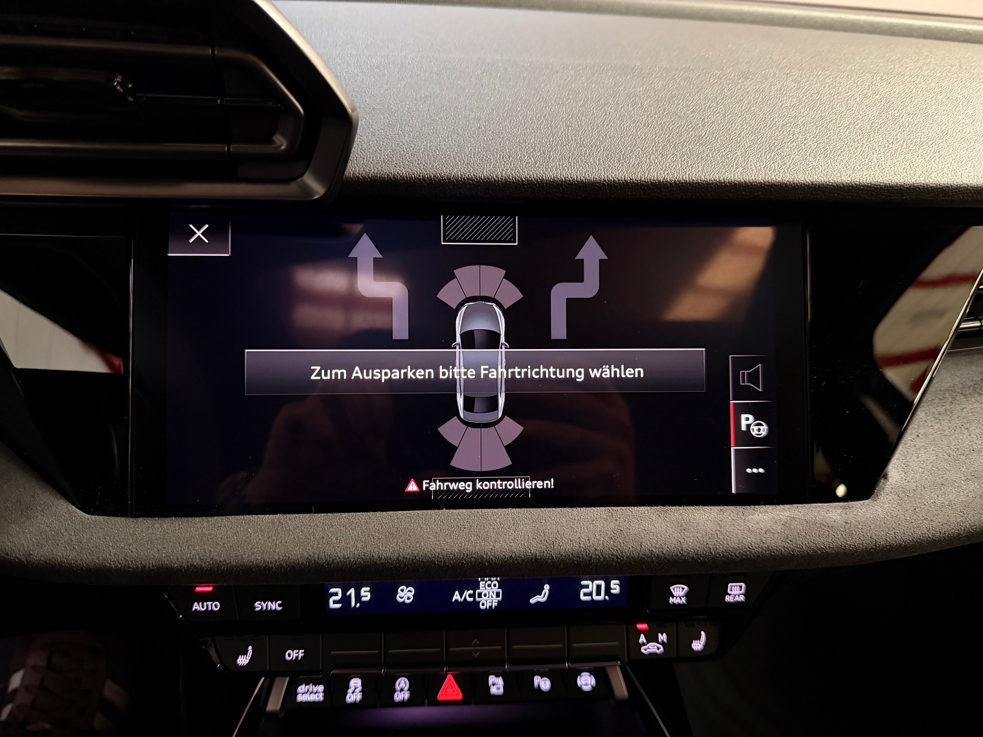 AUDI RS3 Limousine 2.5 TSI quattro S-tronic-image-29