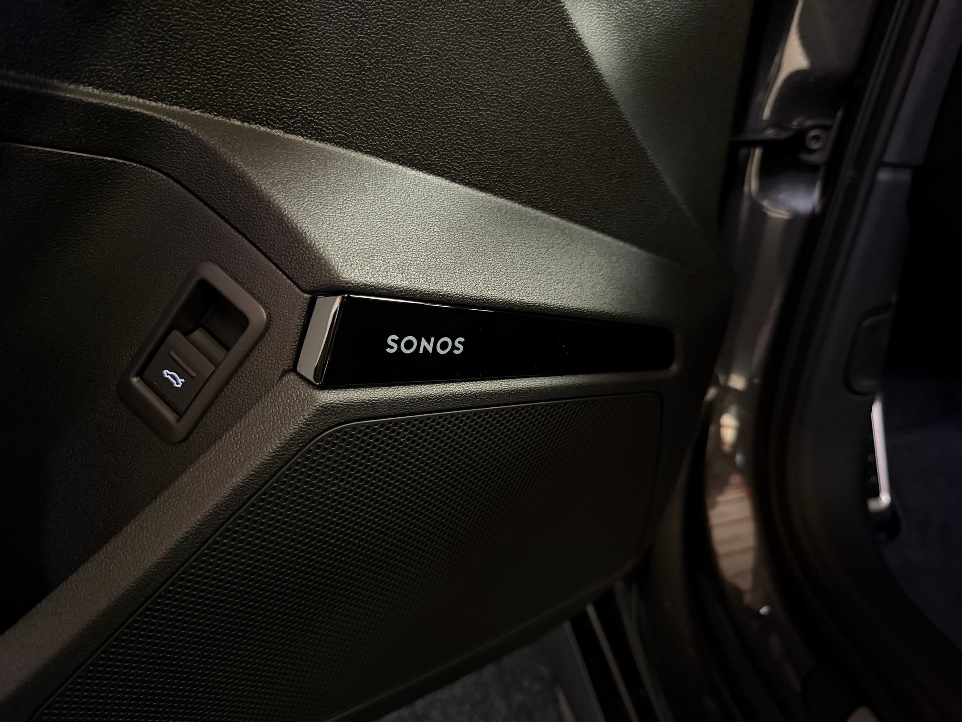 AUDI RS3 Limousine 2.5 TSI quattro S-tronic-image-22
