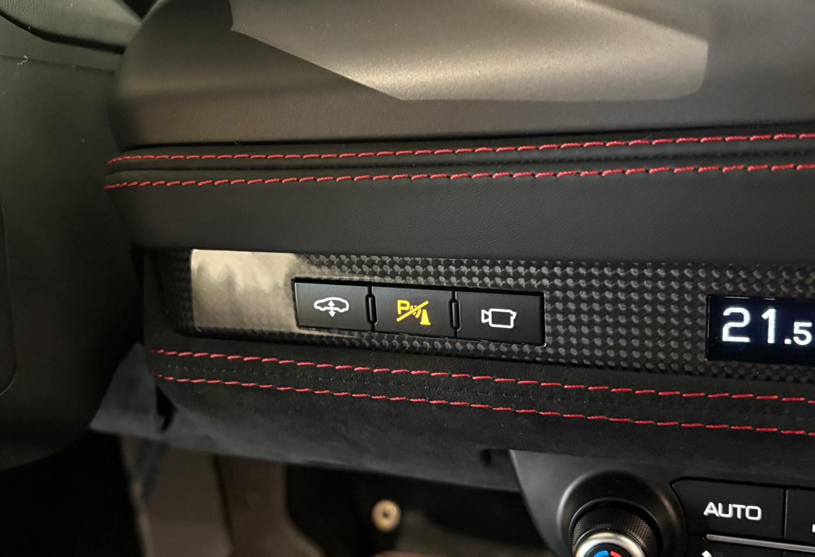 FERRARI F8 Tributo *Schweizer Fahrzeug - Ferrari Approved Garantie*-image-11