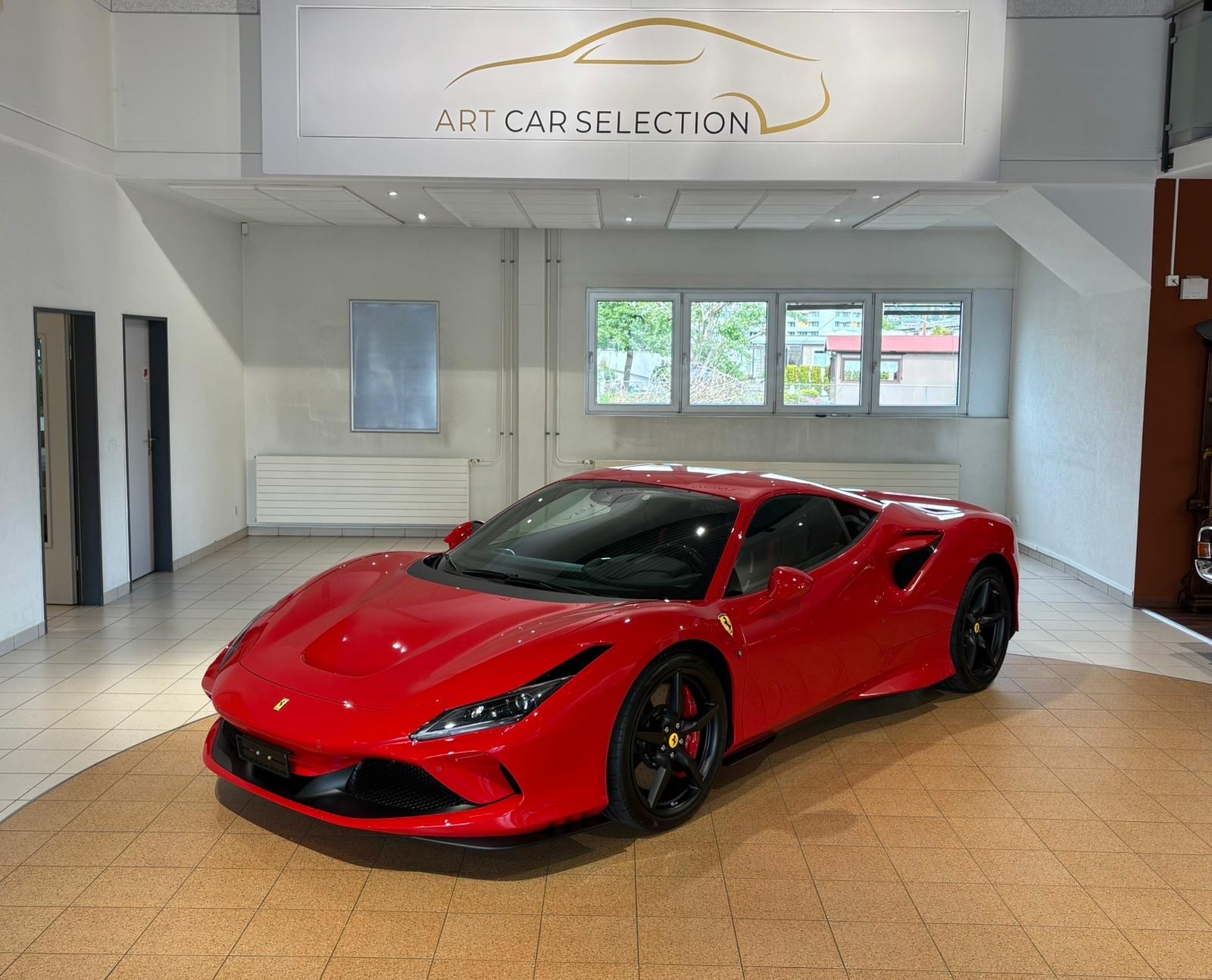 FERRARI F8 Tributo *Schweizer Fahrzeug - Ferrari Approved Garantie*-image-0