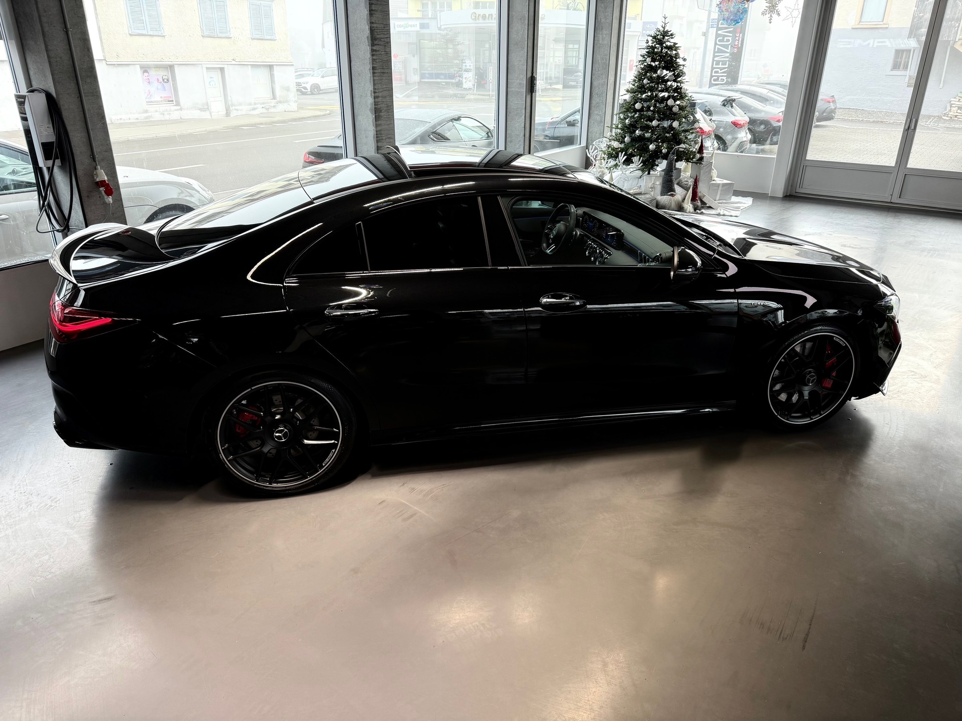 MERCEDES-BENZ CLA 45 S AMG 4Matic+ 8G-DCT-image-4