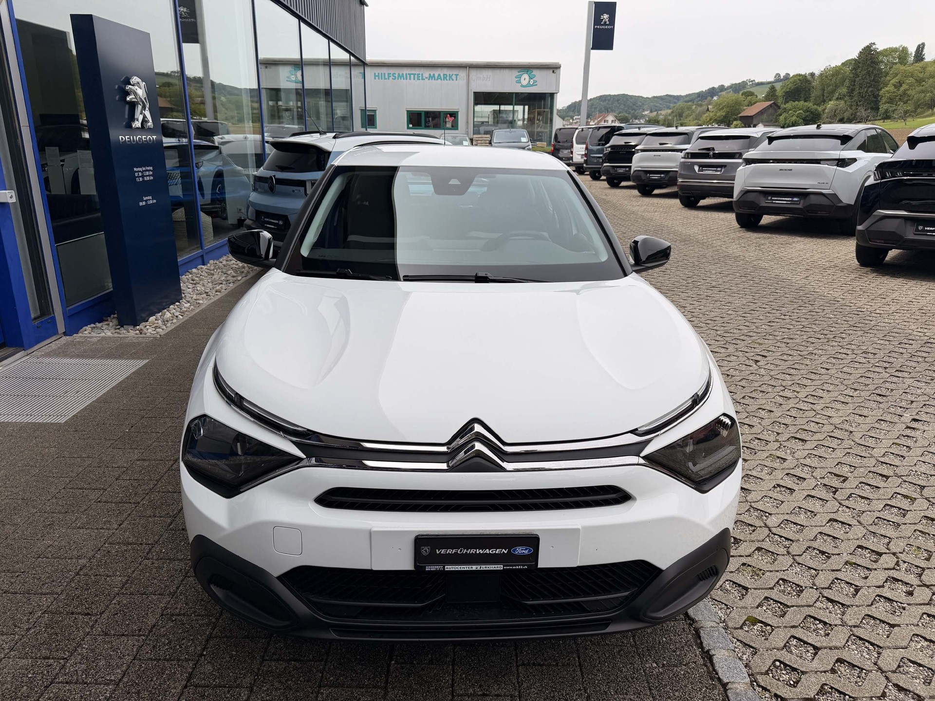 CITROEN C4 Live Pack 136PS 50kW/h-image-2