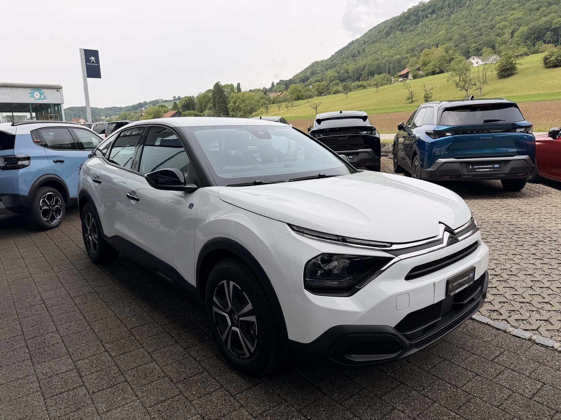 CITROEN C4 Live Pack 136PS 50kW/h-image-3