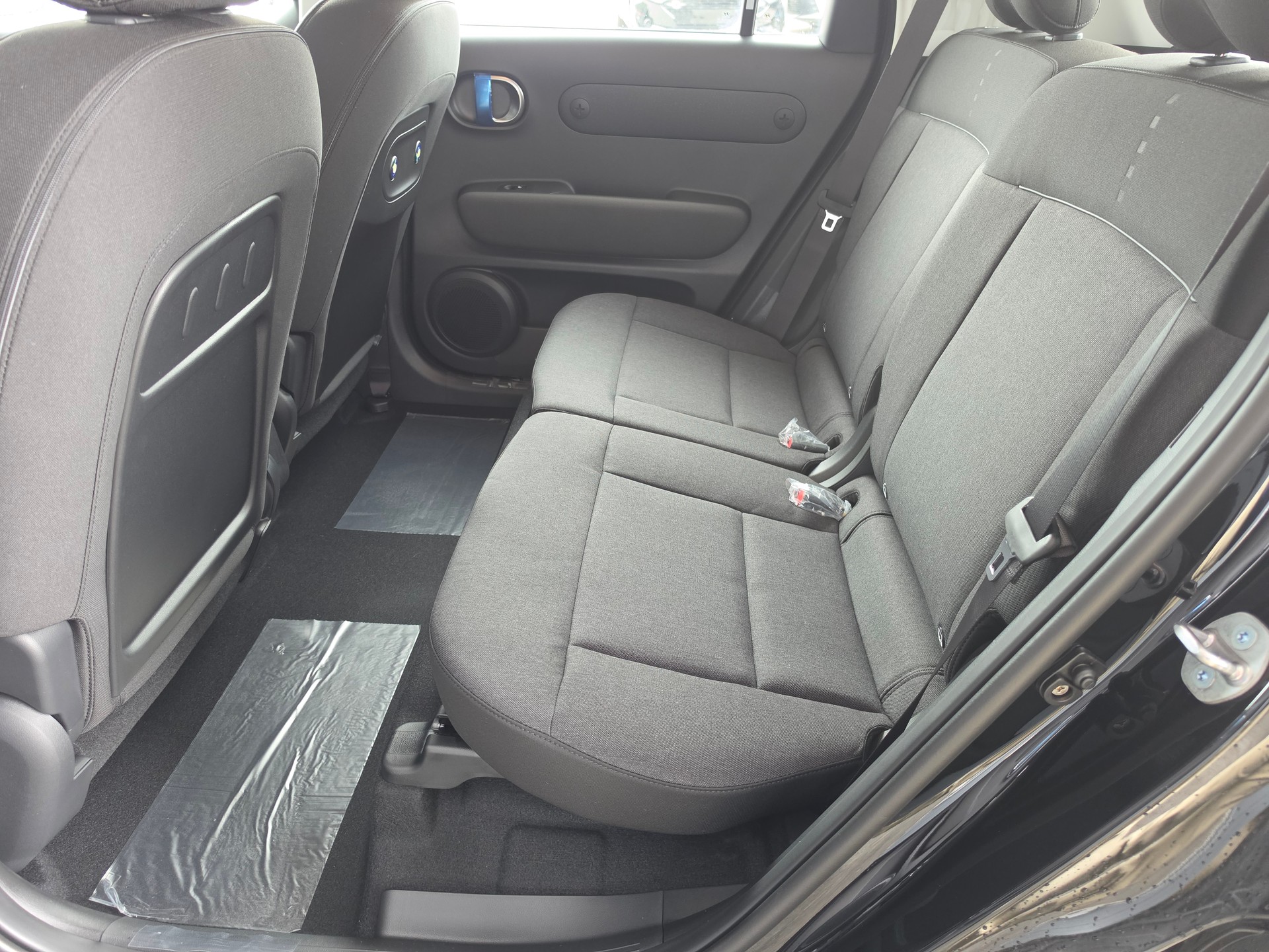 HYUNDAI Inster 49kWh Amplia-image-8