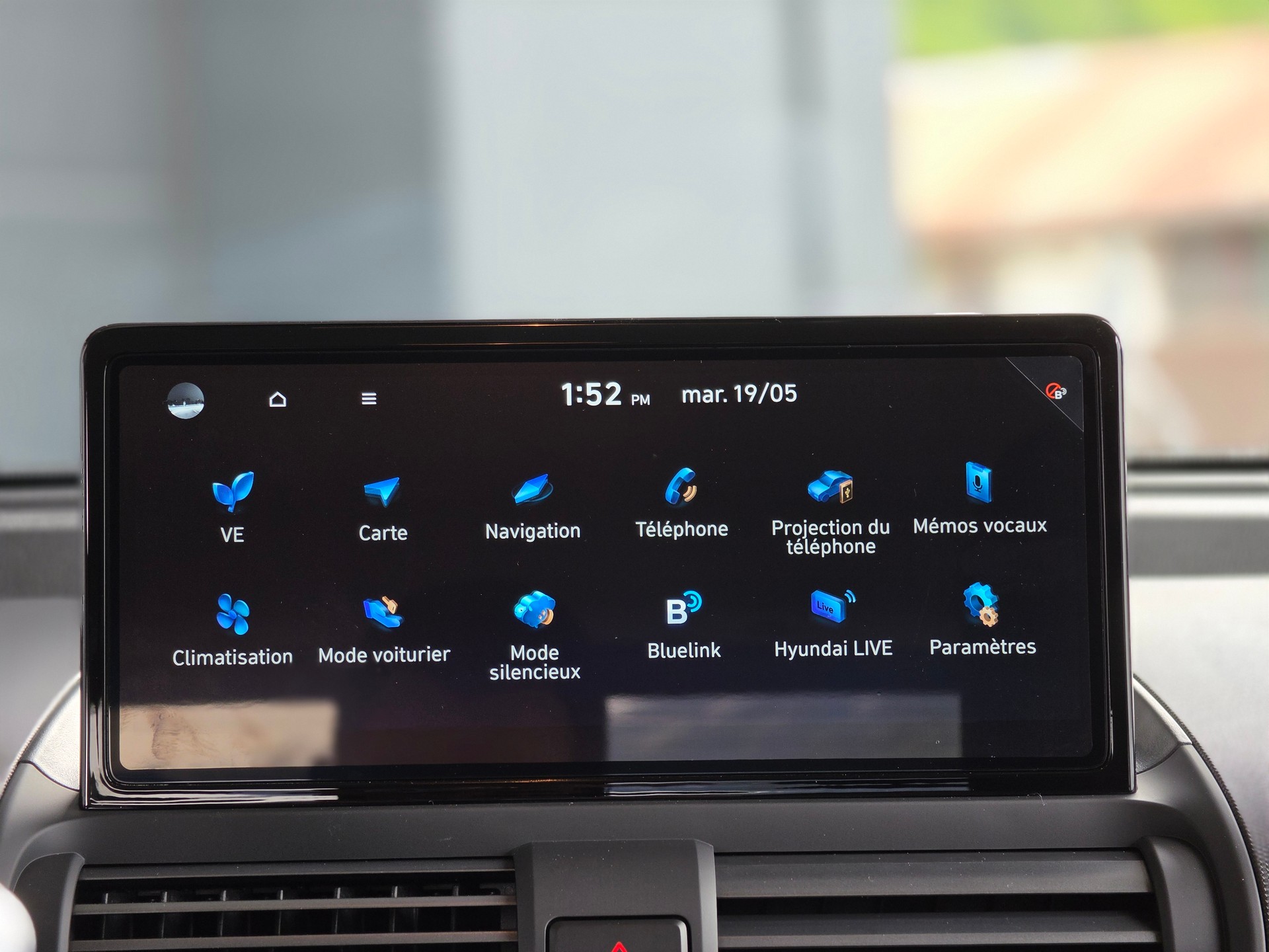 HYUNDAI Inster 49kWh Amplia-image-5