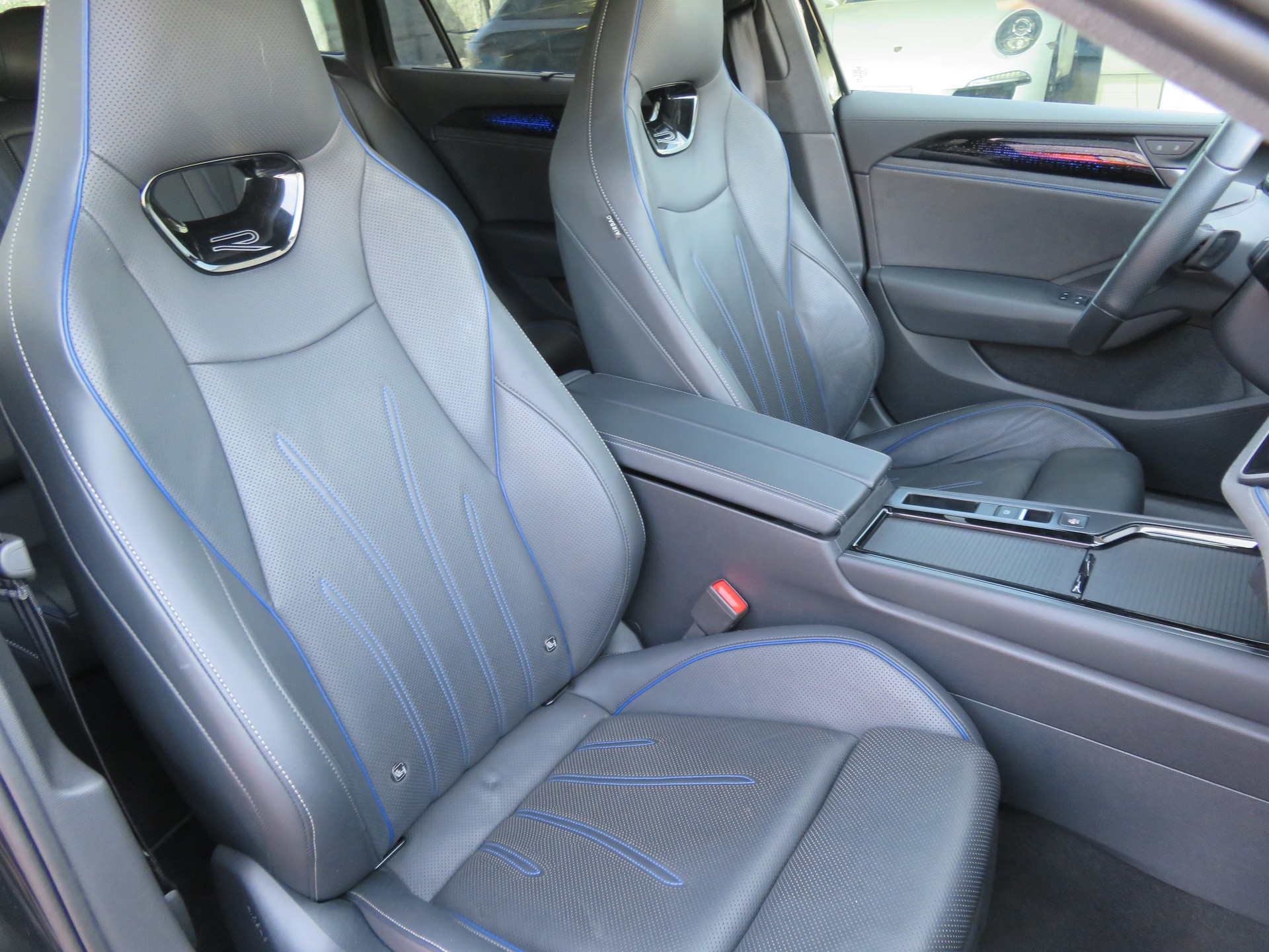 VW Passat Variant 2.0 TSI evo4 R-Line 4 Motion DSG-image-15