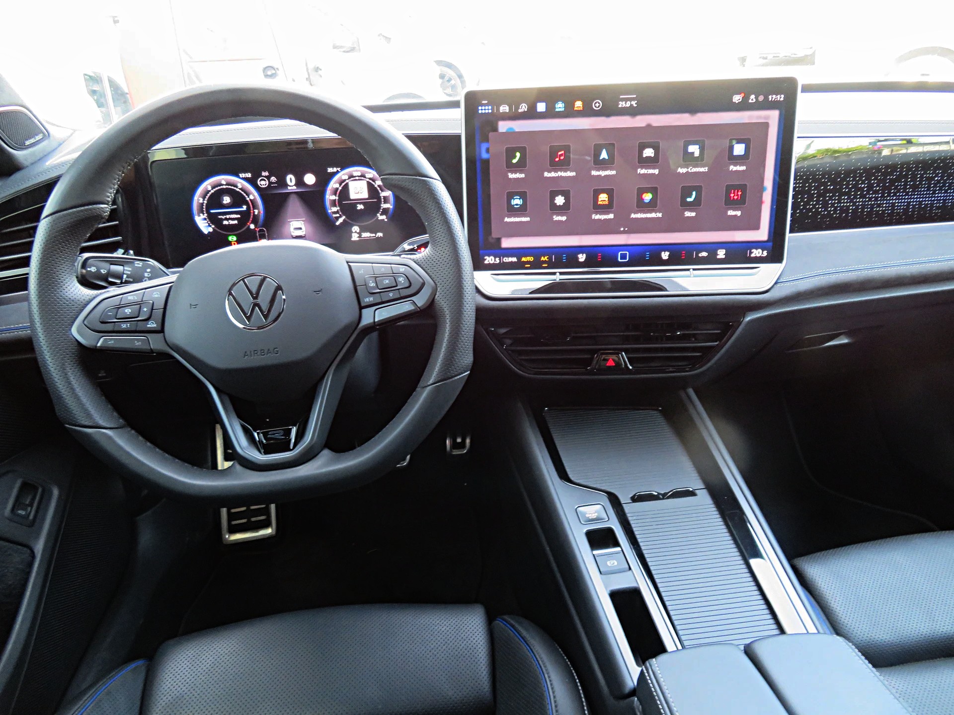 VW Passat Variant 2.0 TSI evo4 R-Line 4 Motion DSG-image-5