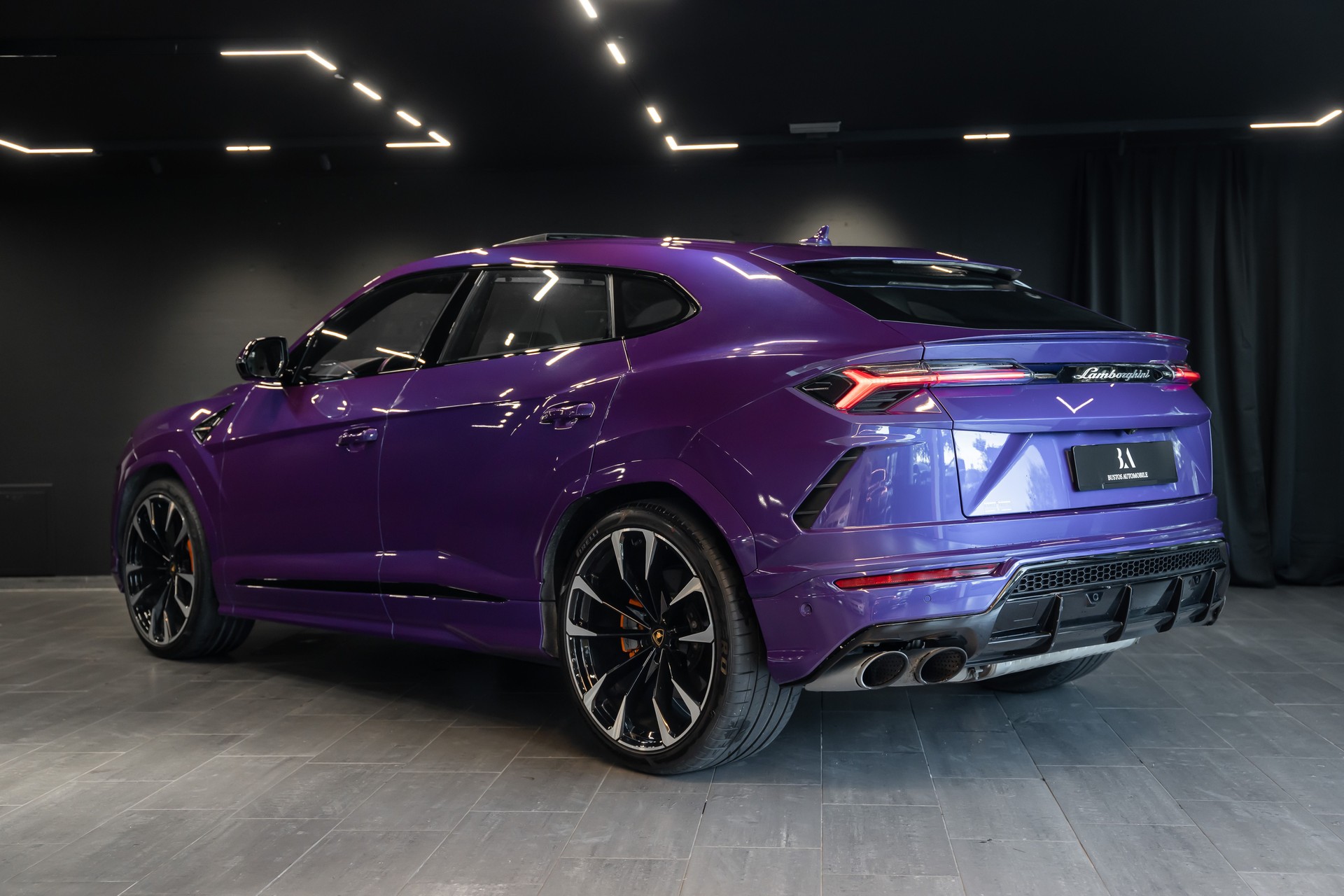 LAMBORGHINI Urus E-Gear Pearl Capsule / Viola Mithras / Bang & Olufsen / Pano-Schiebe Dach / Elektr. Sitze hinten-image-6