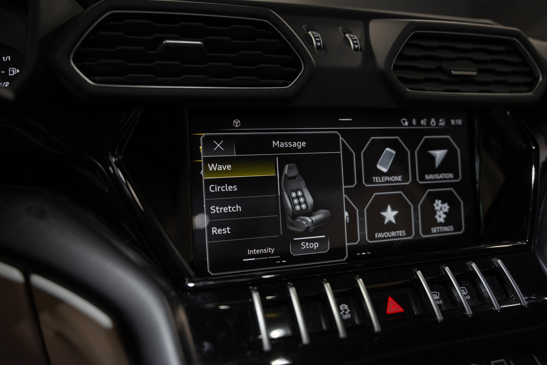 LAMBORGHINI Urus E-Gear Pearl Capsule / Viola Mithras / Bang & Olufsen / Pano-Schiebe Dach / Elektr. Sitze hinten-image-14