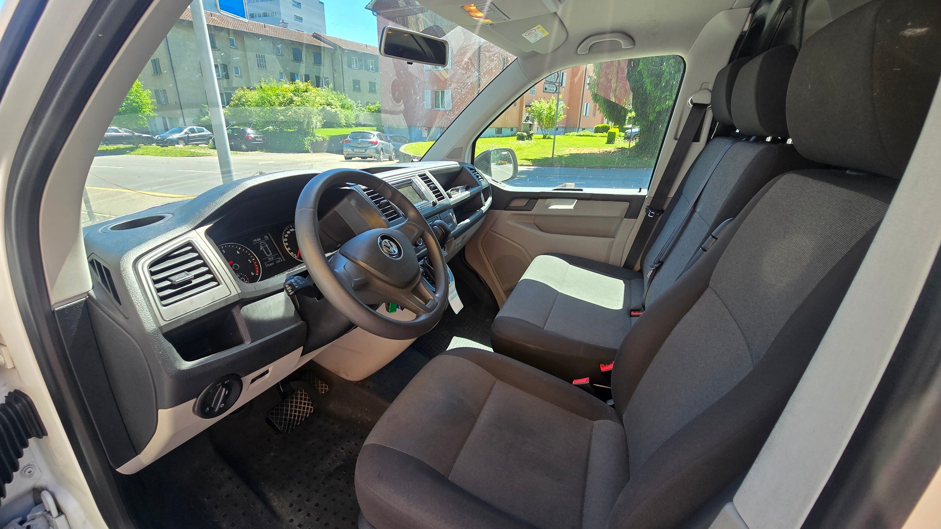 VW T6 2.0 TDI DSG-image-9