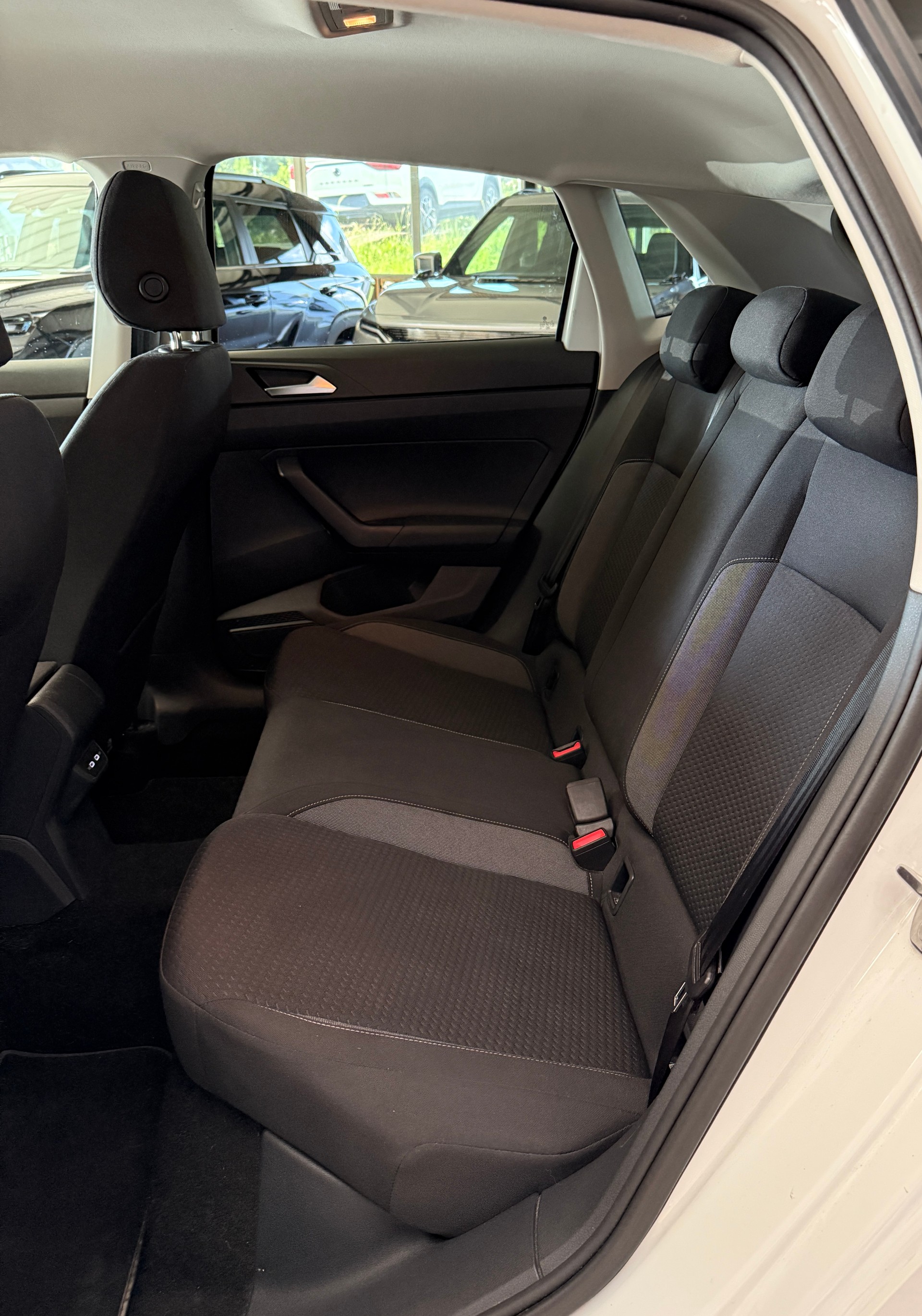 VW Polo 1.0 TSI Life DSG-image-12