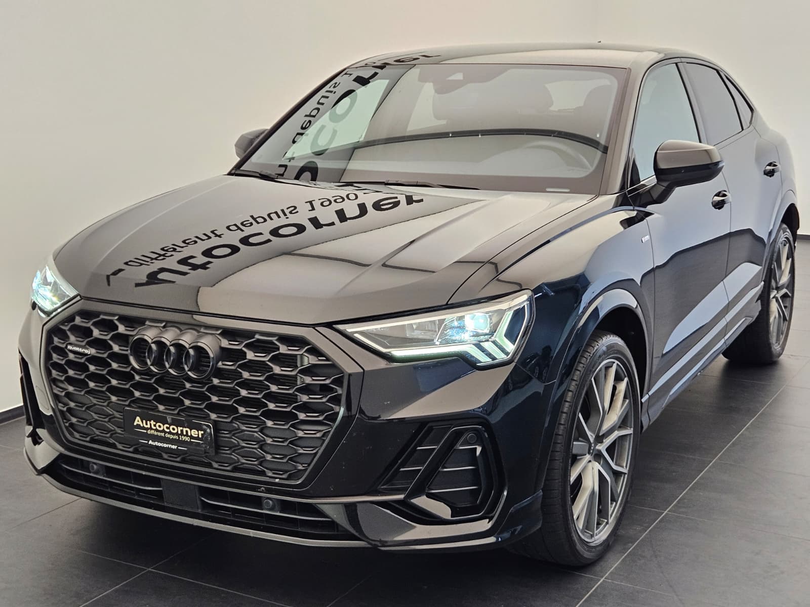 AUDI Q3 Sportback 40 TFSI S line quattro S-tronic-showroom-element-2
