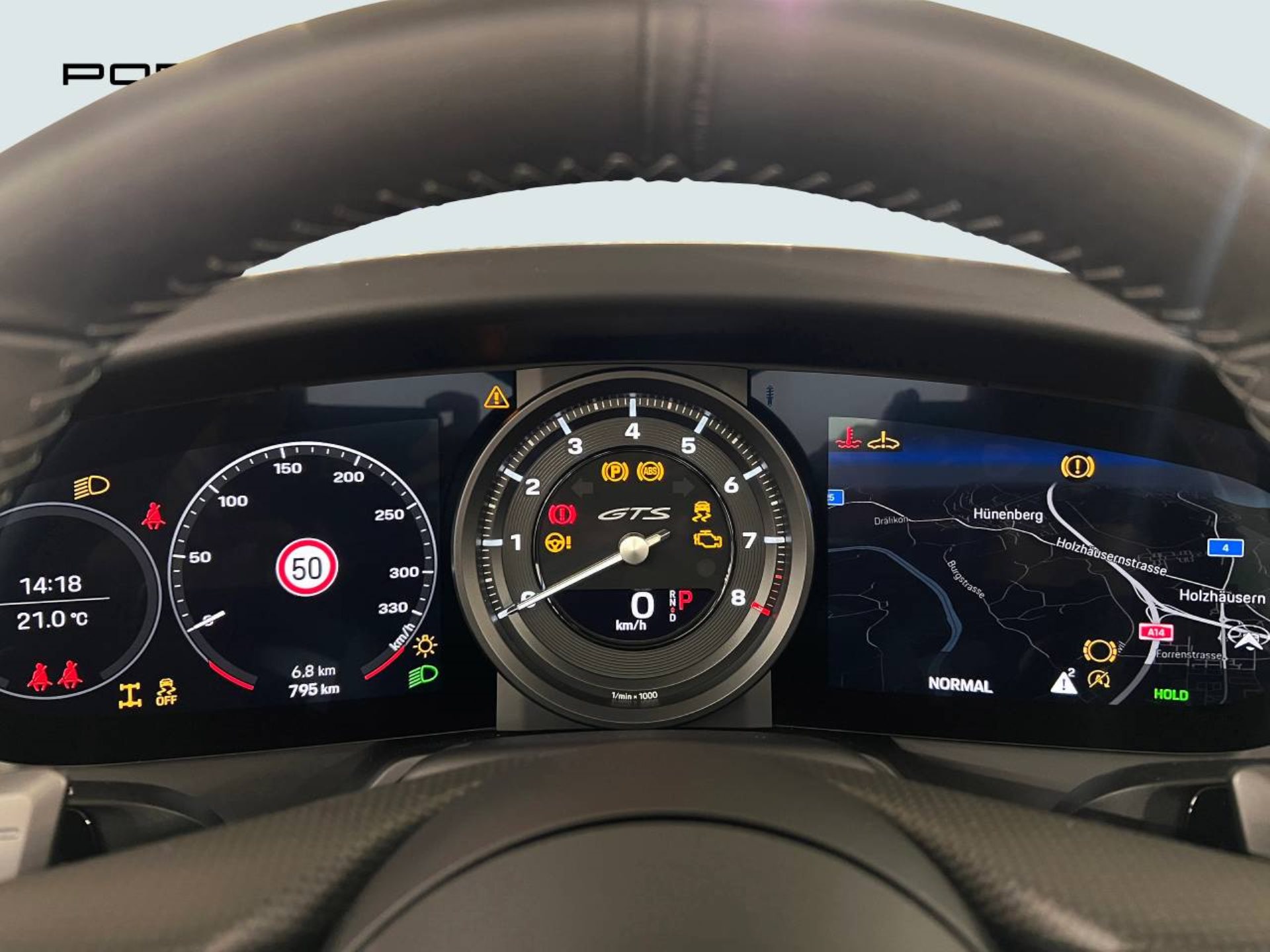 PORSCHE 911 Carrera 4 GTS Cabriolet-image-28