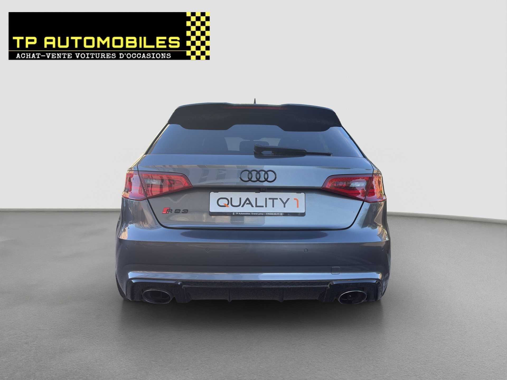 AUDI RS3 2.5 TSI quattro S-tronic-image-5