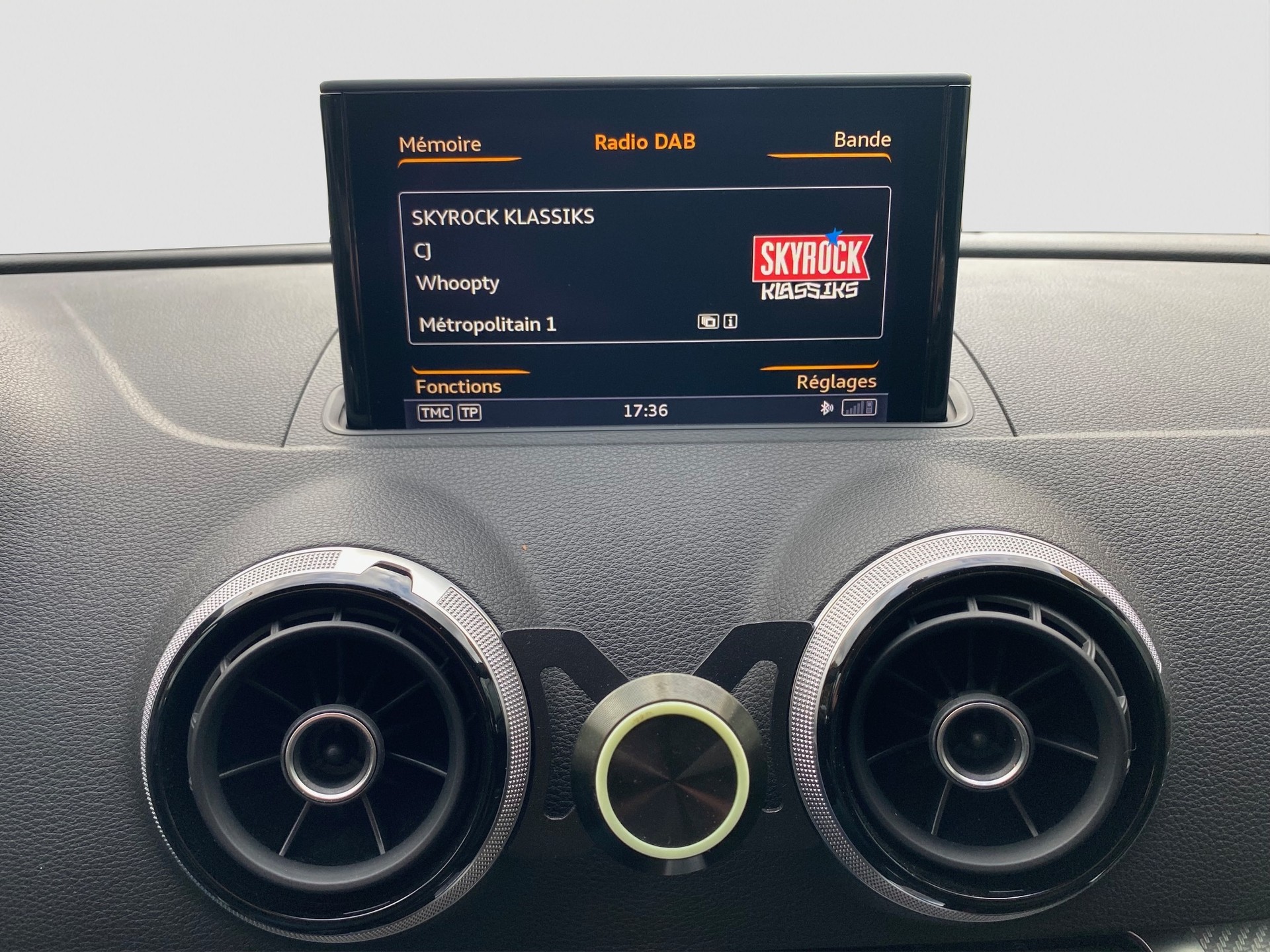 AUDI RS3 2.5 TSI quattro S-tronic-image-12