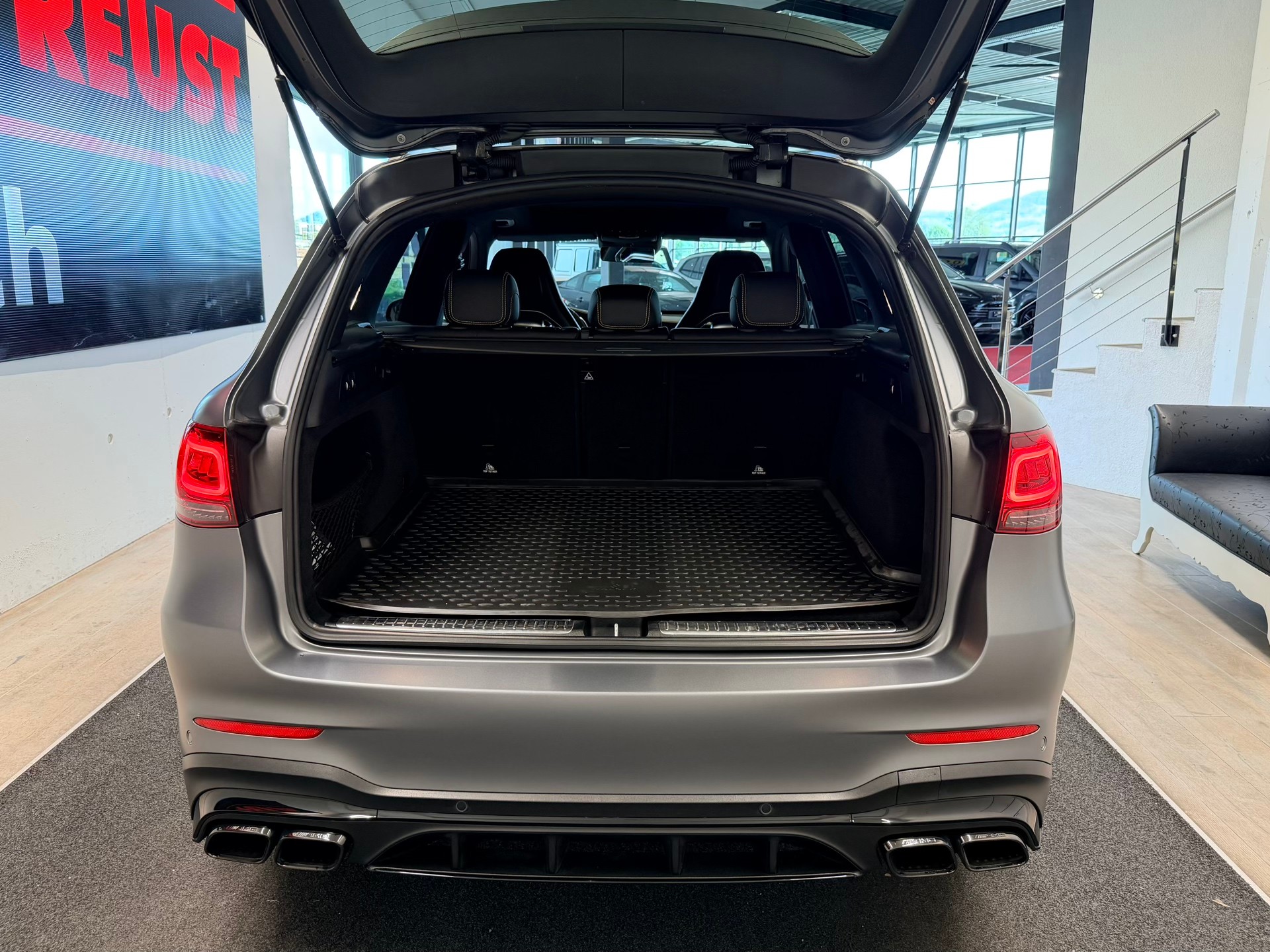 MERCEDES-BENZ GLC 63 S AMG 4Matic 9G-Tronic-image-9