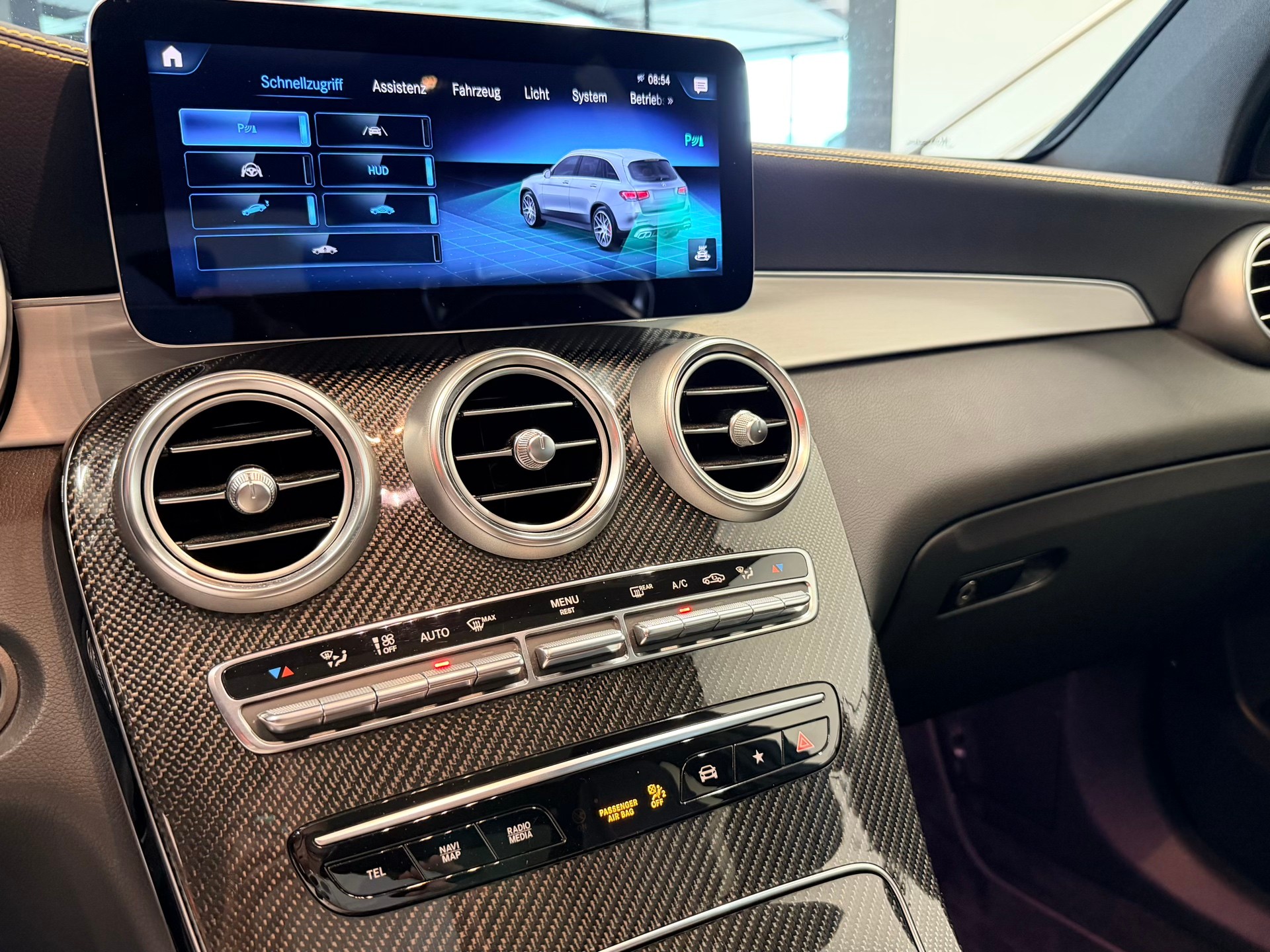 MERCEDES-BENZ GLC 63 S AMG 4Matic 9G-Tronic-image-24