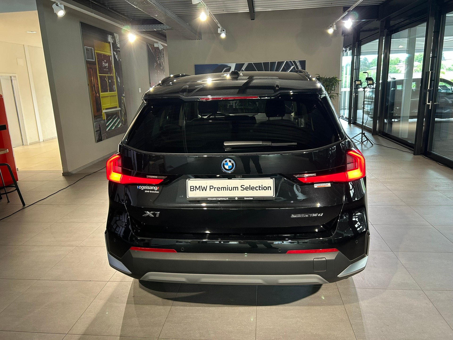 BMW X1 sDrive 18d-image-17