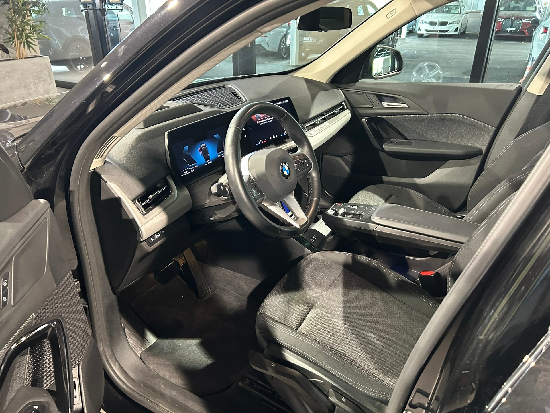 BMW X1 sDrive 18d-image-25