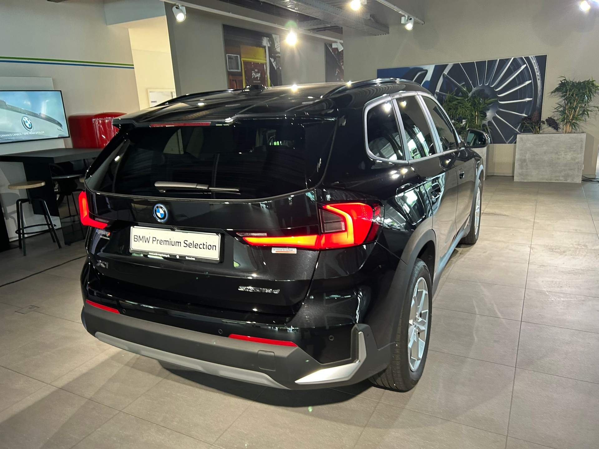 BMW X1 sDrive 18d-image-10