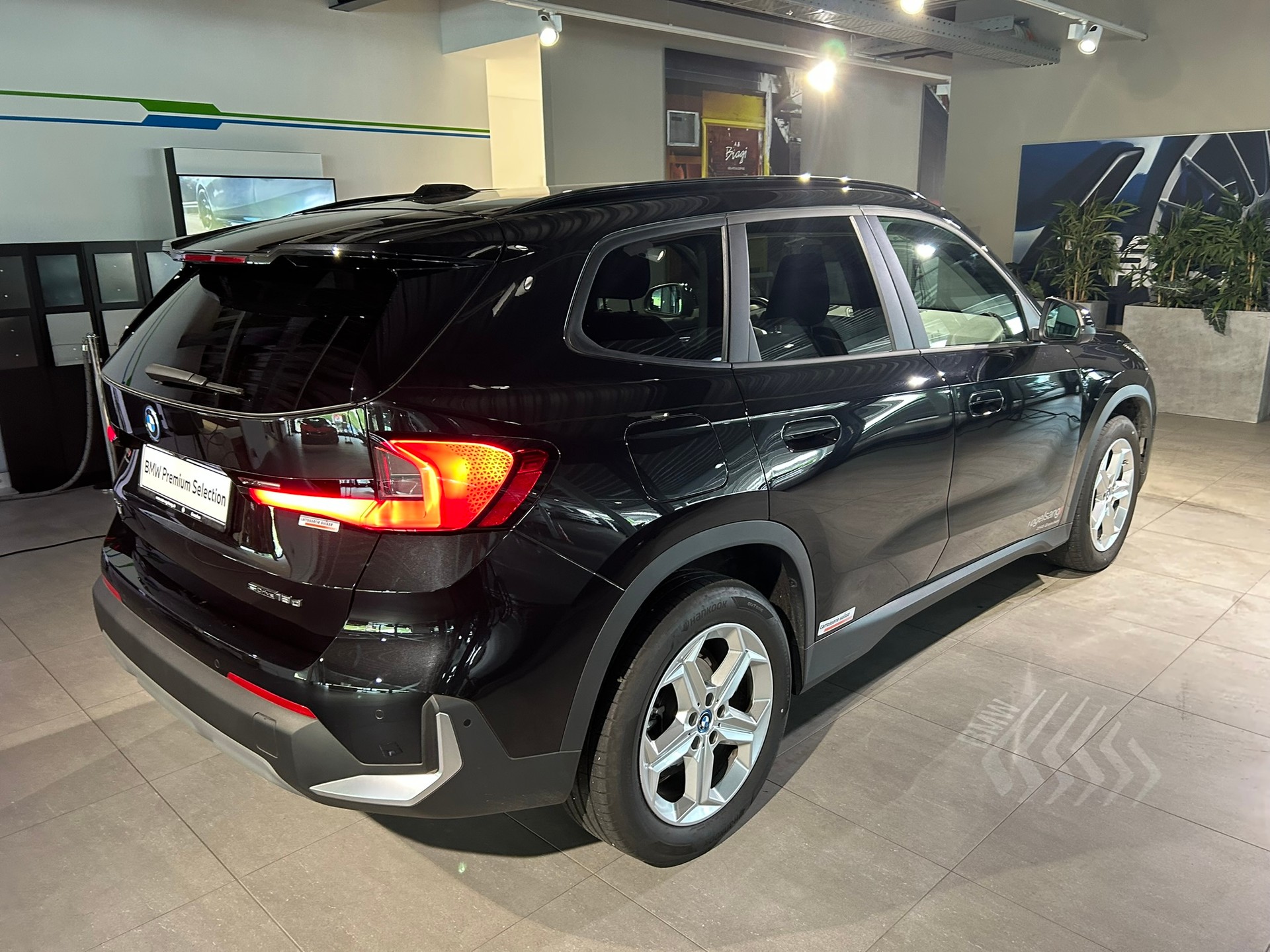 BMW X1 sDrive 18d-image-12