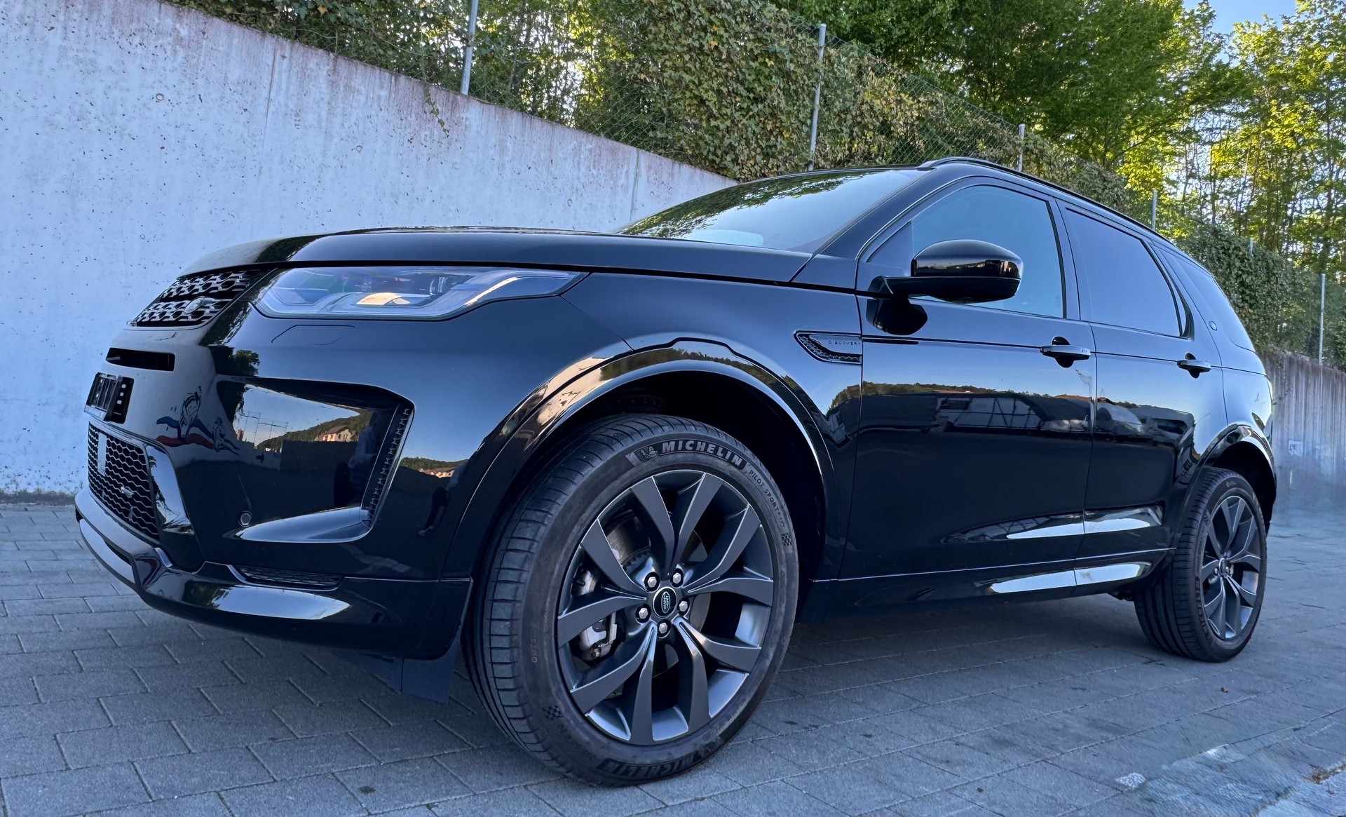 LAND ROVER 2.0 Si4 250 R-Dynamic SE-image-0