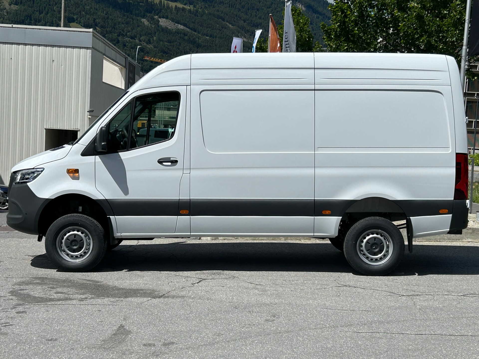 MERCEDES-BENZ Sprinter 319 CDI PRO Kasten Worker 4Matic-image-3