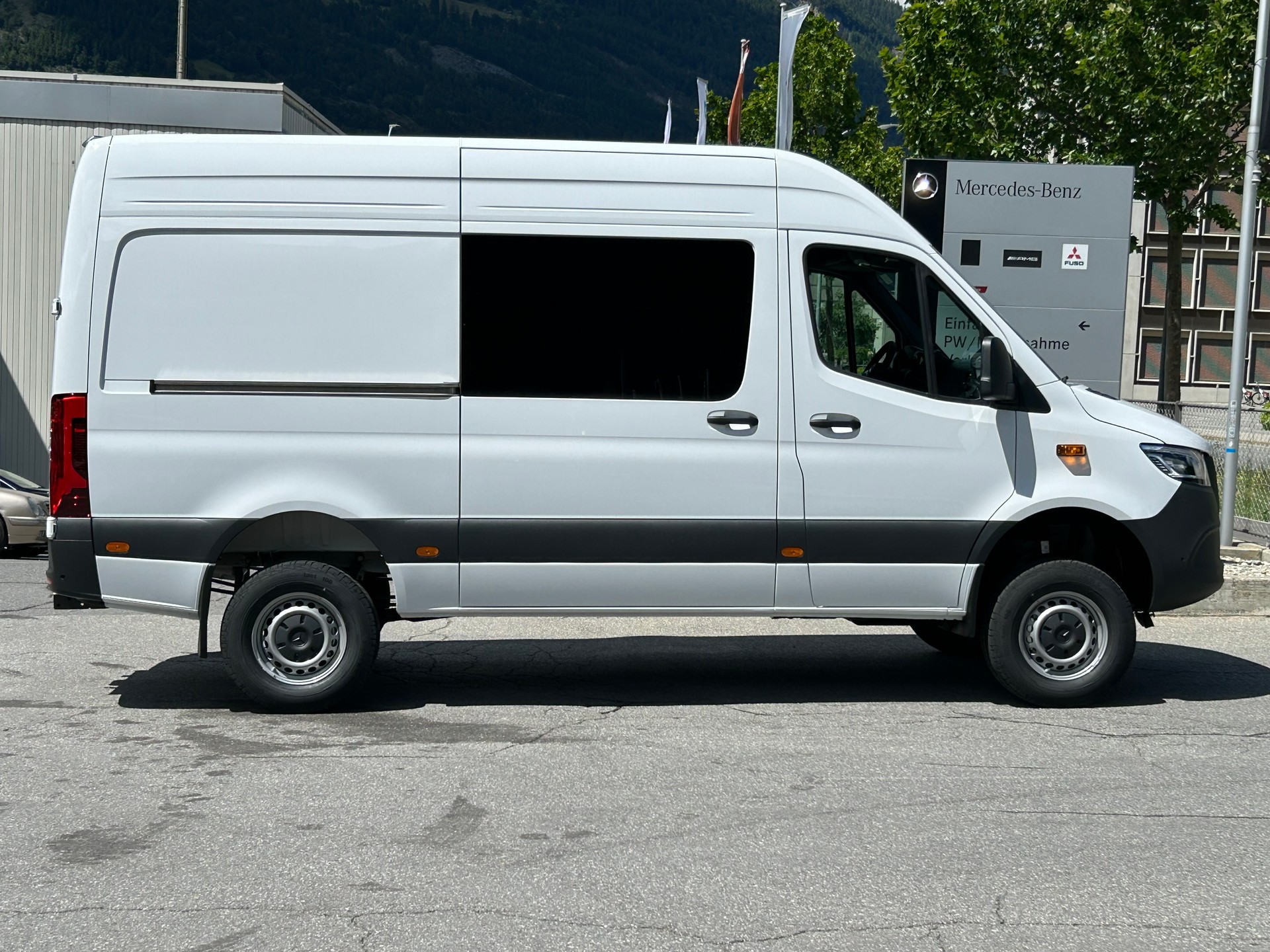 MERCEDES-BENZ Sprinter 319 CDI PRO Kasten Worker 4Matic-image-9