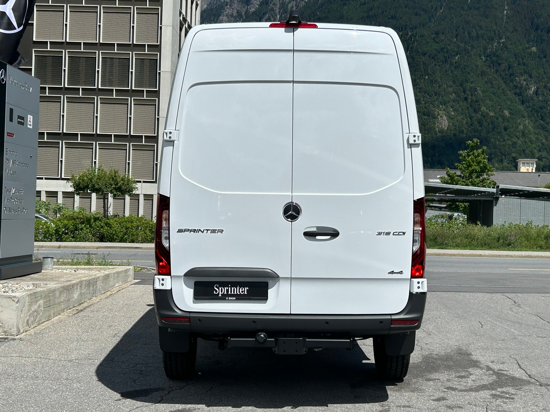 MERCEDES-BENZ Sprinter 319 CDI PRO Kasten Worker 4Matic-image-5