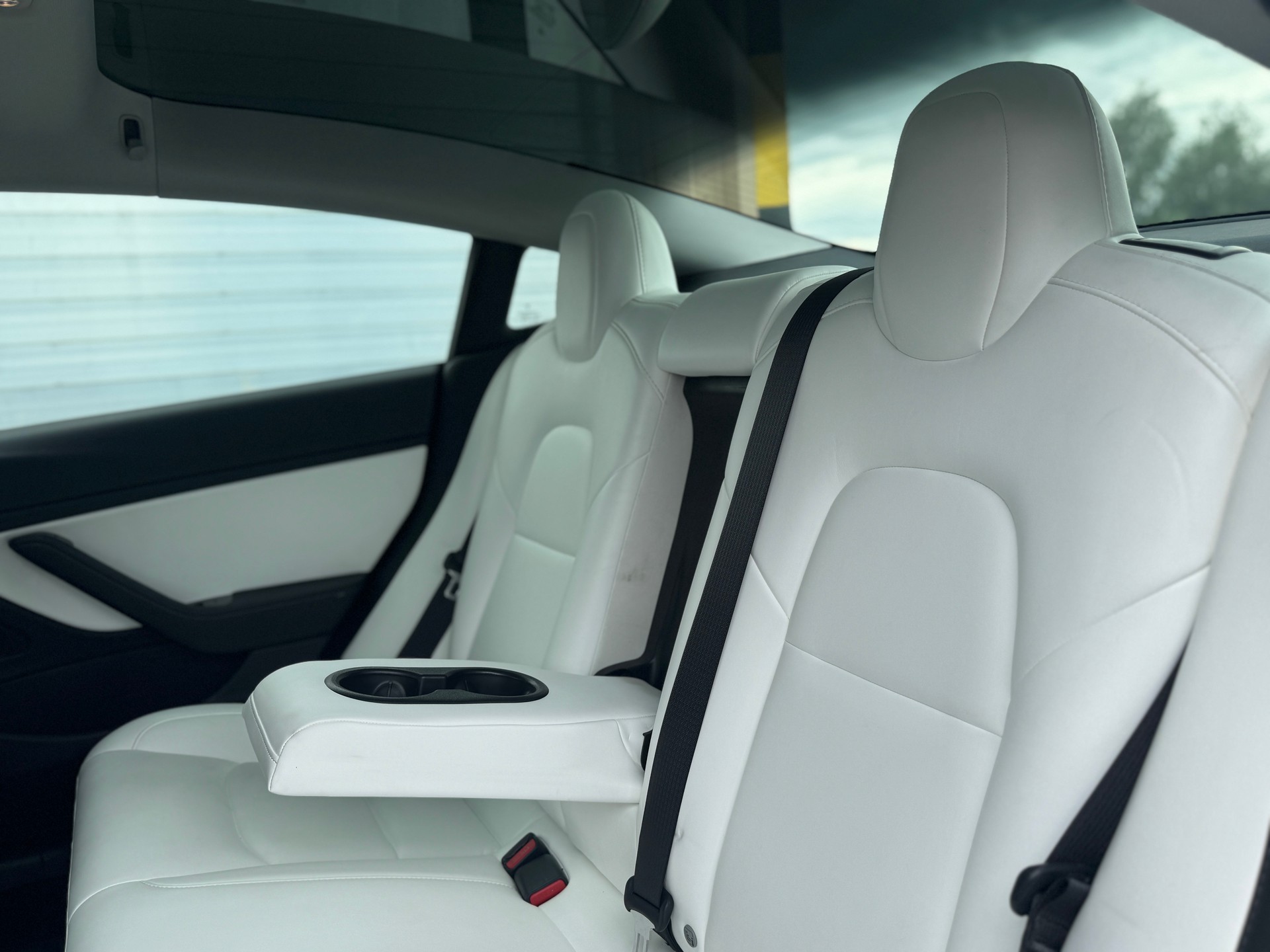 TESLA Model 3 Long Range Dual Motor AWD-image-8