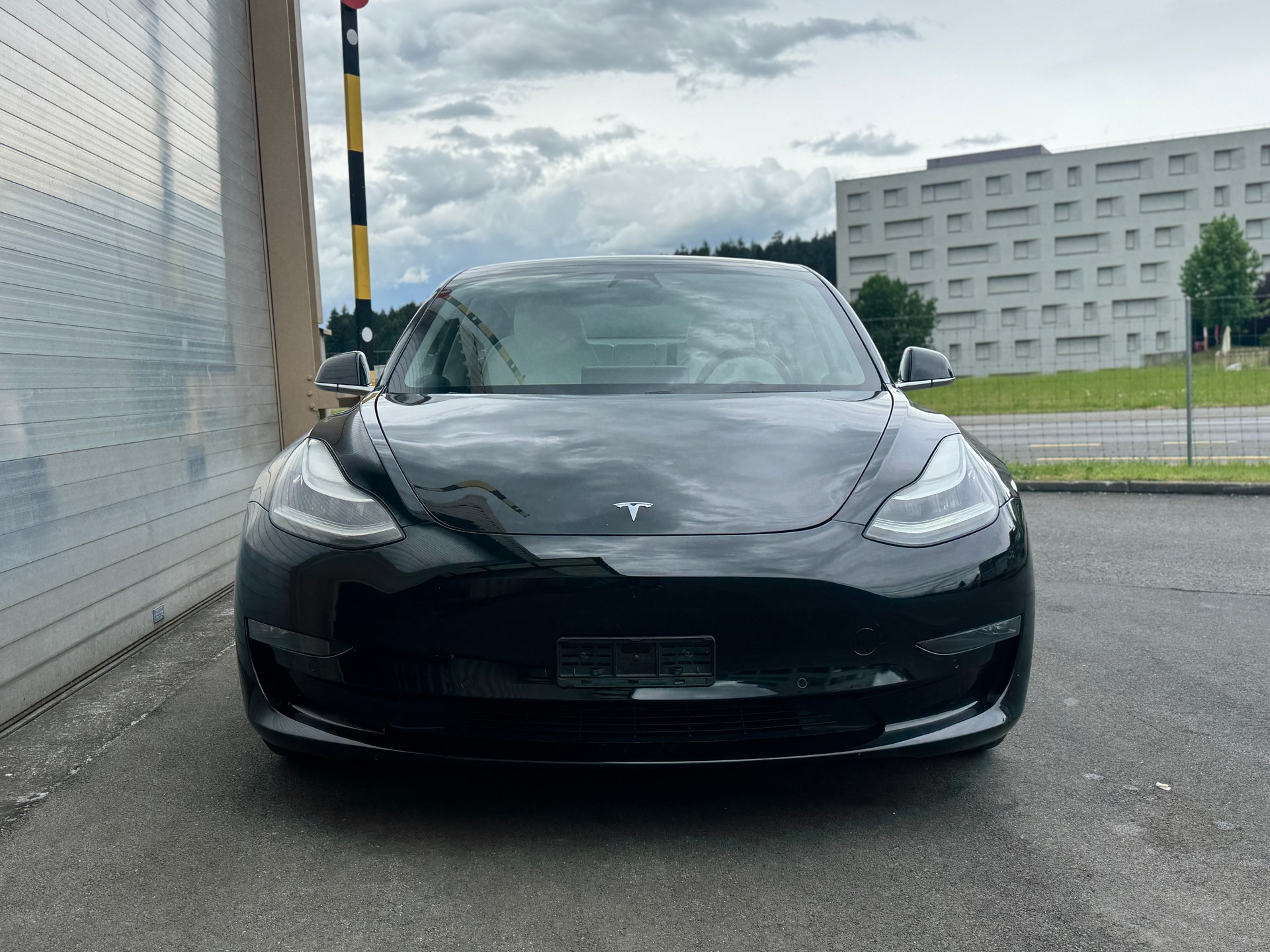 TESLA Model 3 Long Range Dual Motor AWD-image-1