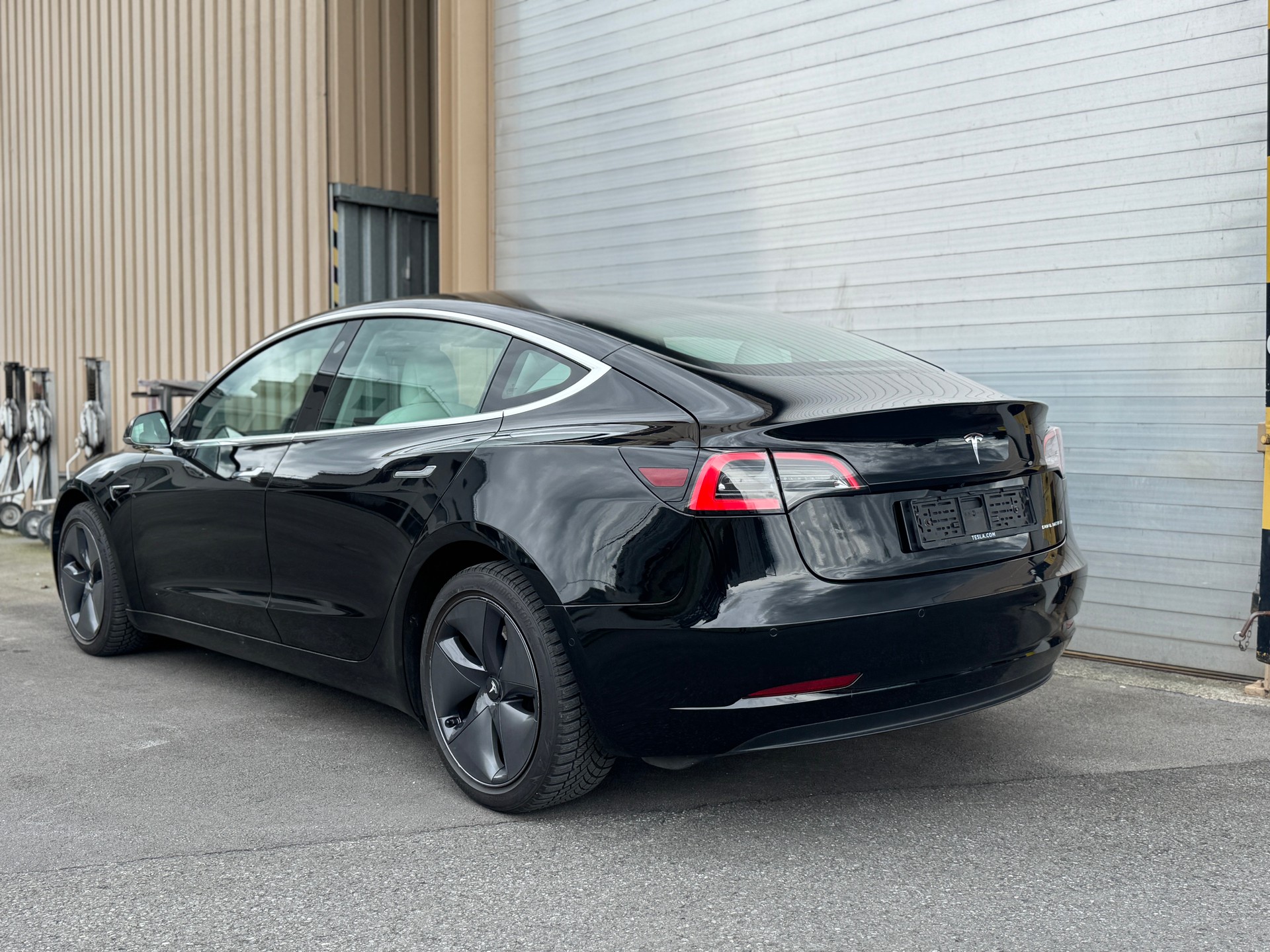 TESLA Model 3 Long Range Dual Motor AWD-image-3
