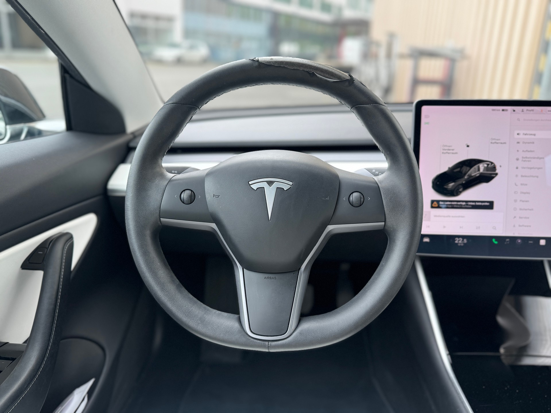 TESLA Model 3 Long Range Dual Motor AWD-image-11