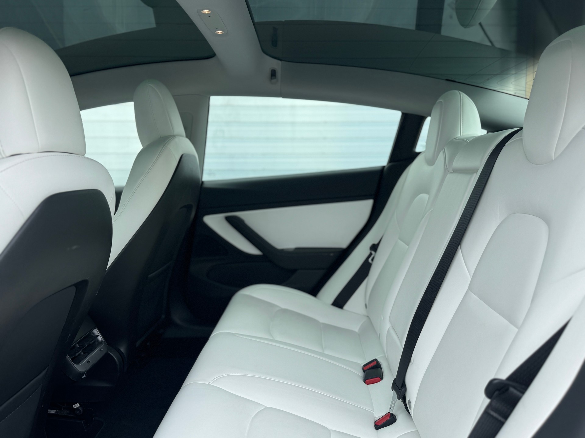 TESLA Model 3 Long Range Dual Motor AWD-image-5