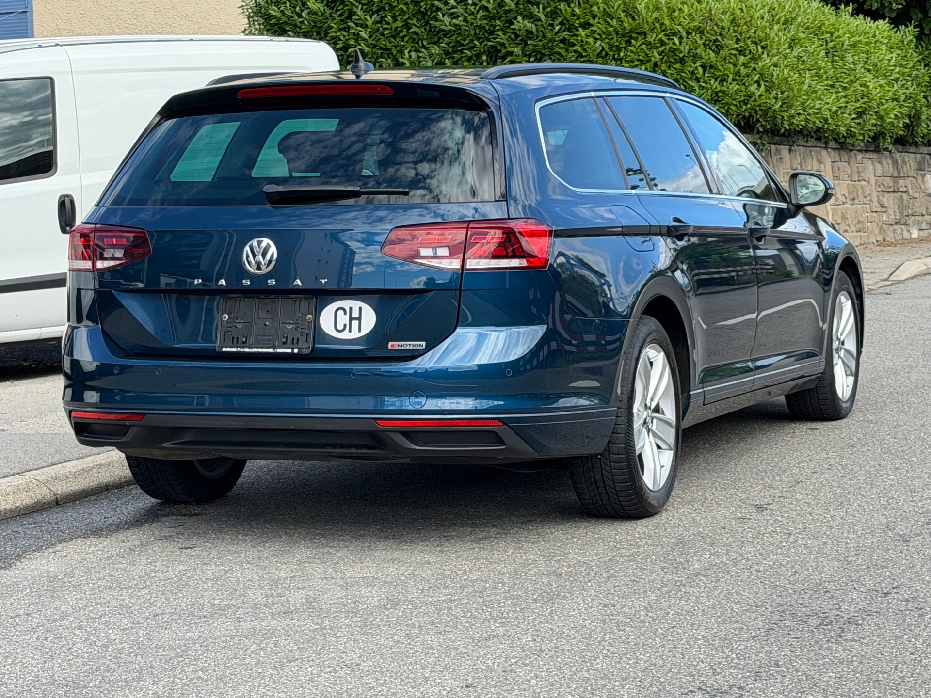 VW Passat 2.0 TDI BMT Business 4Motion DSG-image-5