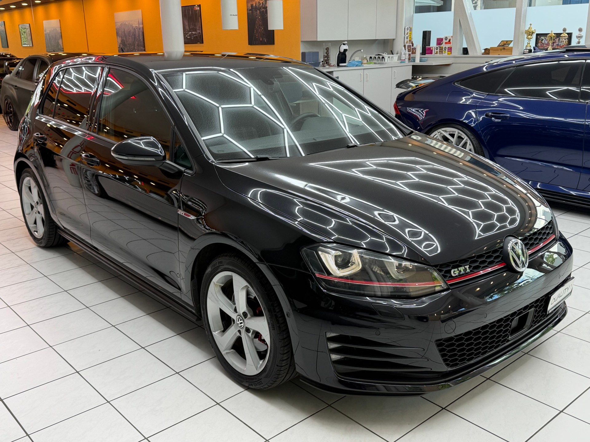VW Golf VII 2.0 TSI GTI DSG-image-1