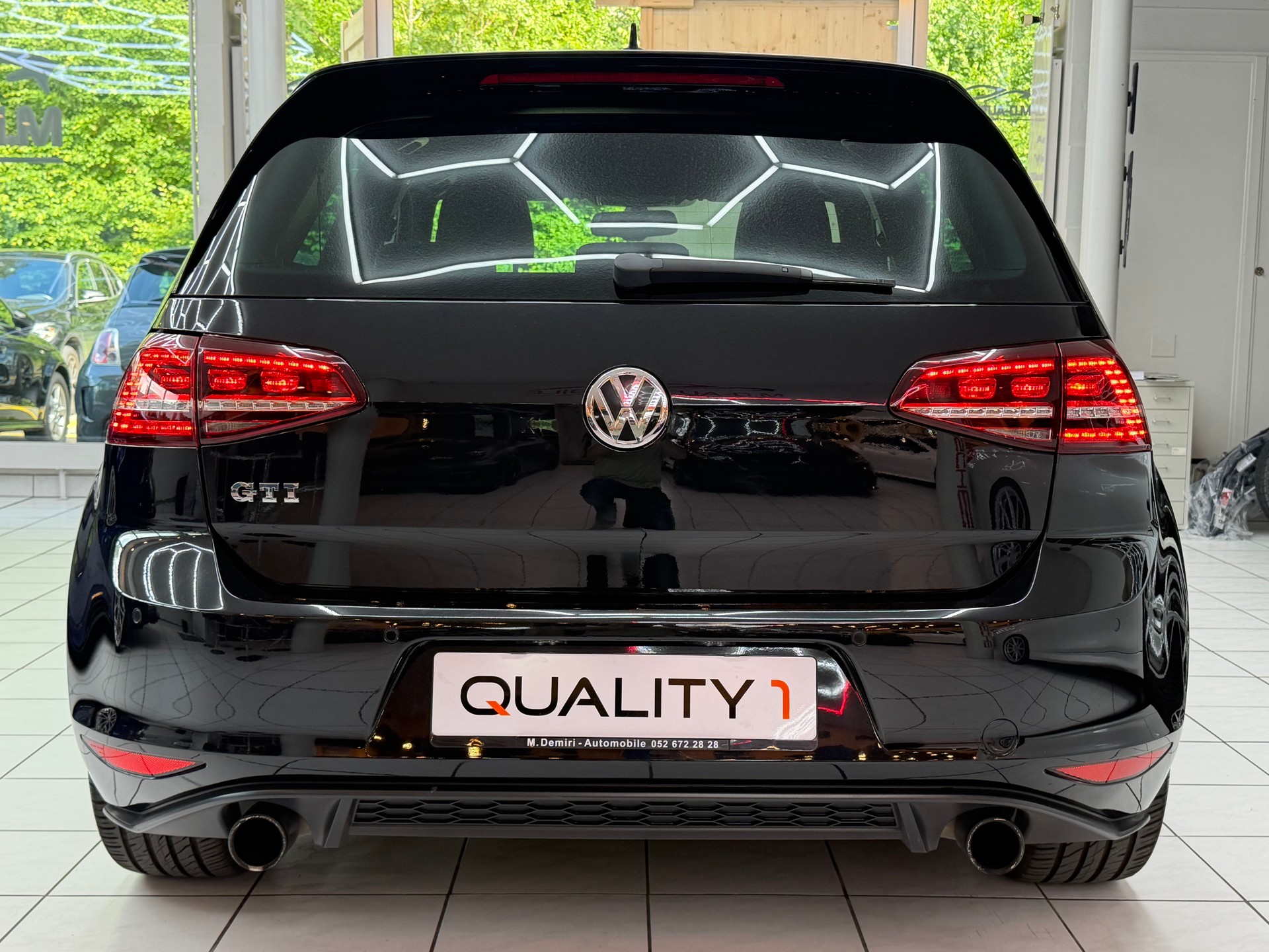 VW Golf VII 2.0 TSI GTI DSG-image-8
