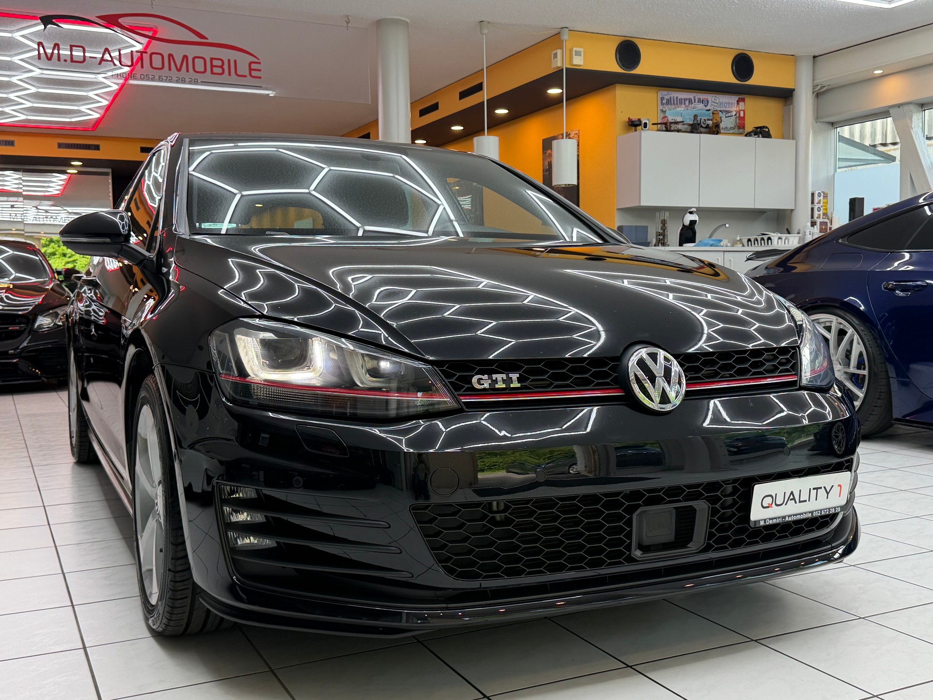 VW Golf VII 2.0 TSI GTI DSG-image-2