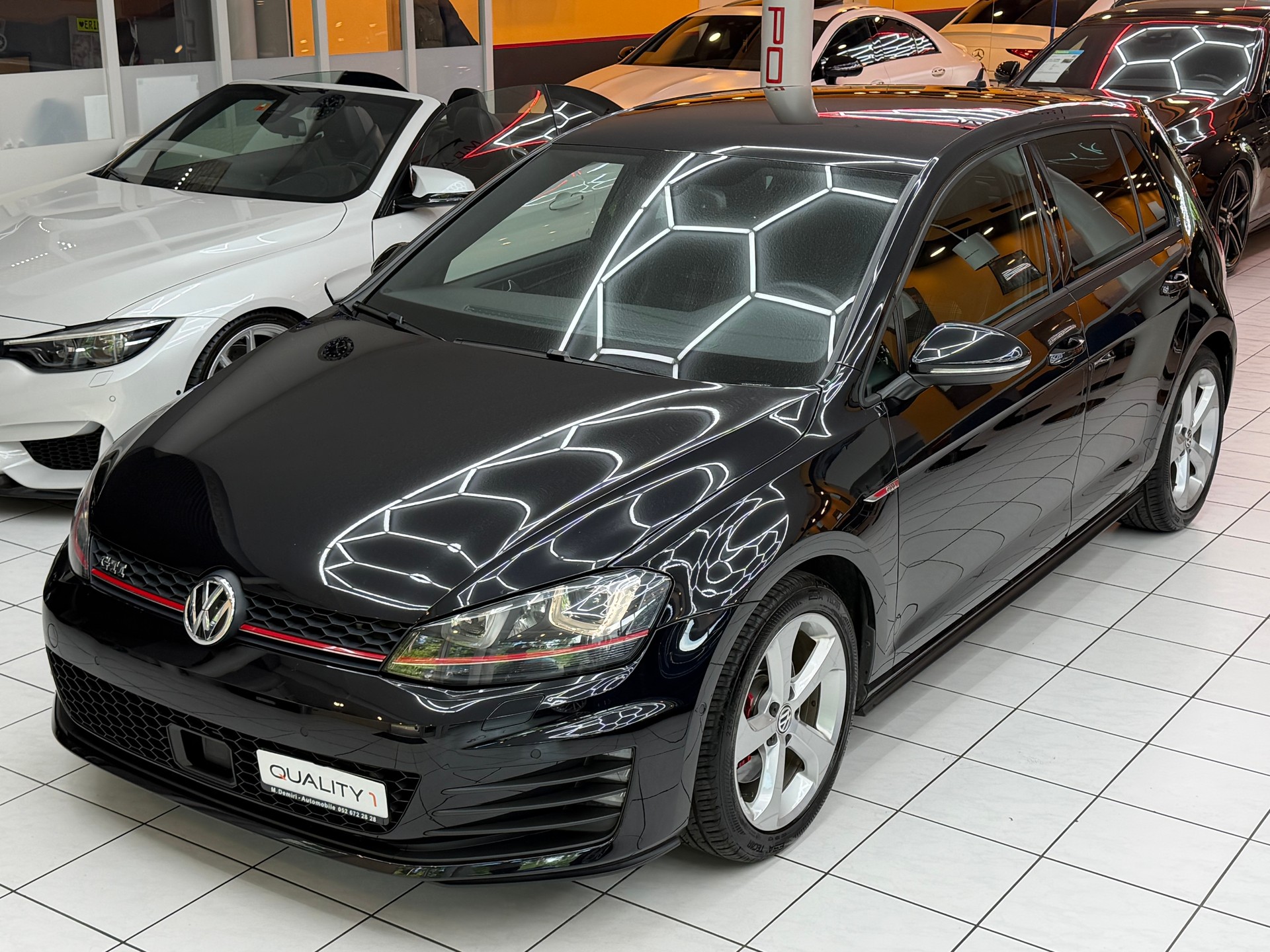VW Golf VII 2.0 TSI GTI DSG-image-5
