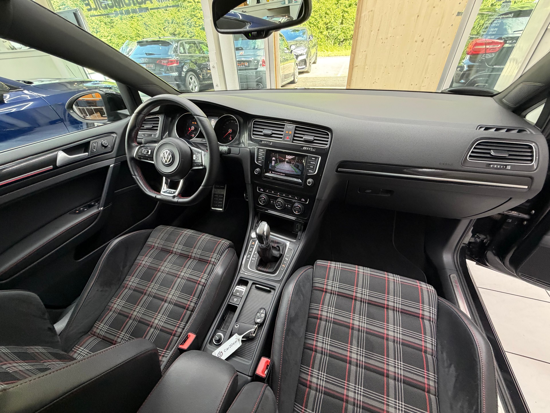 VW Golf VII 2.0 TSI GTI DSG-image-15
