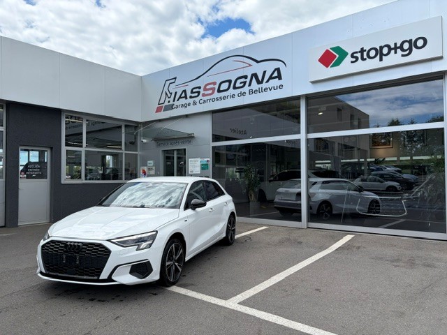AUDI A3 Sportback 1.5 35 TFSI Attraction S-Tronic-image-4