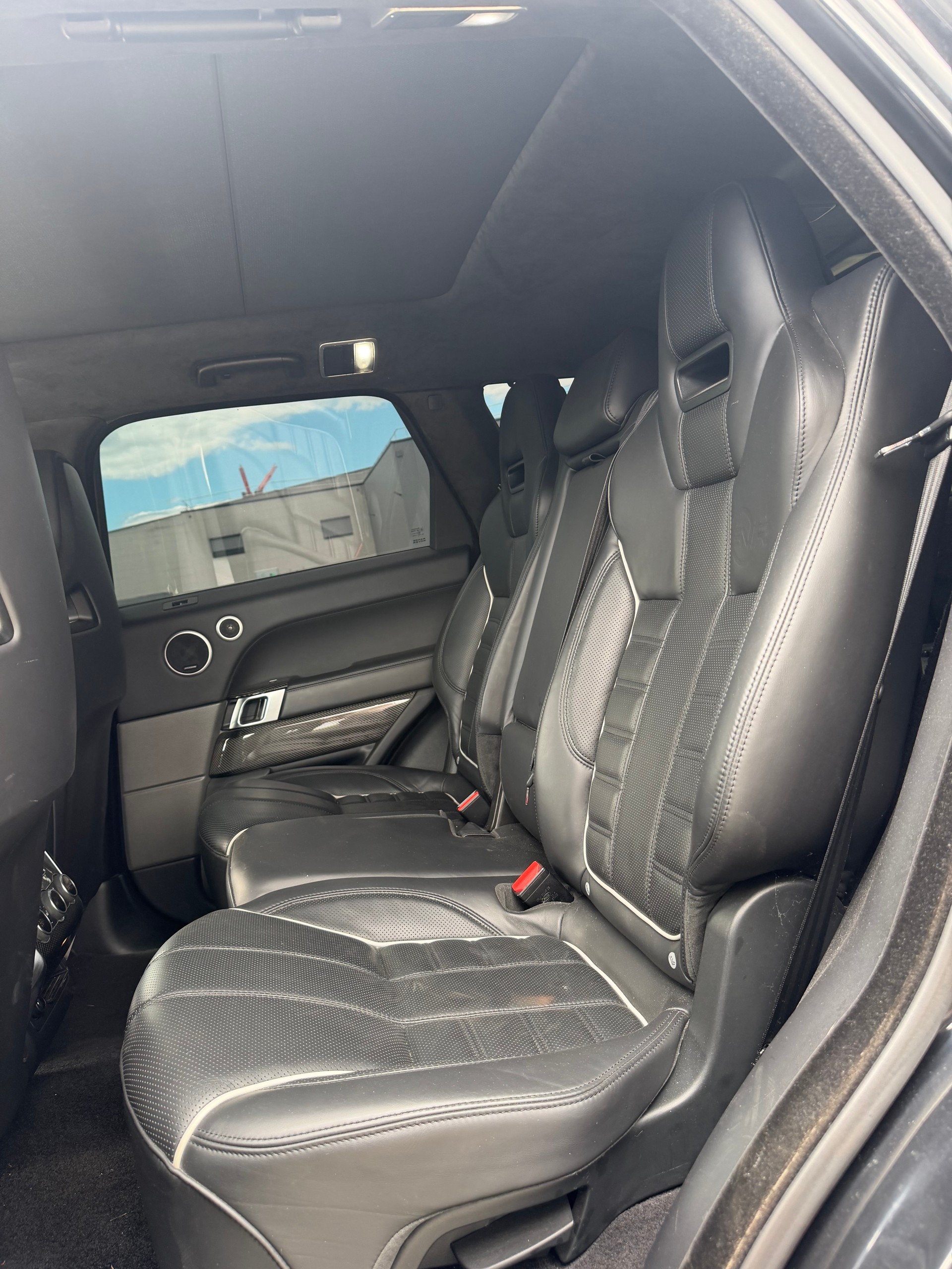 LAND ROVER Range Rover Sport 5.0 V8 SVR-image-10