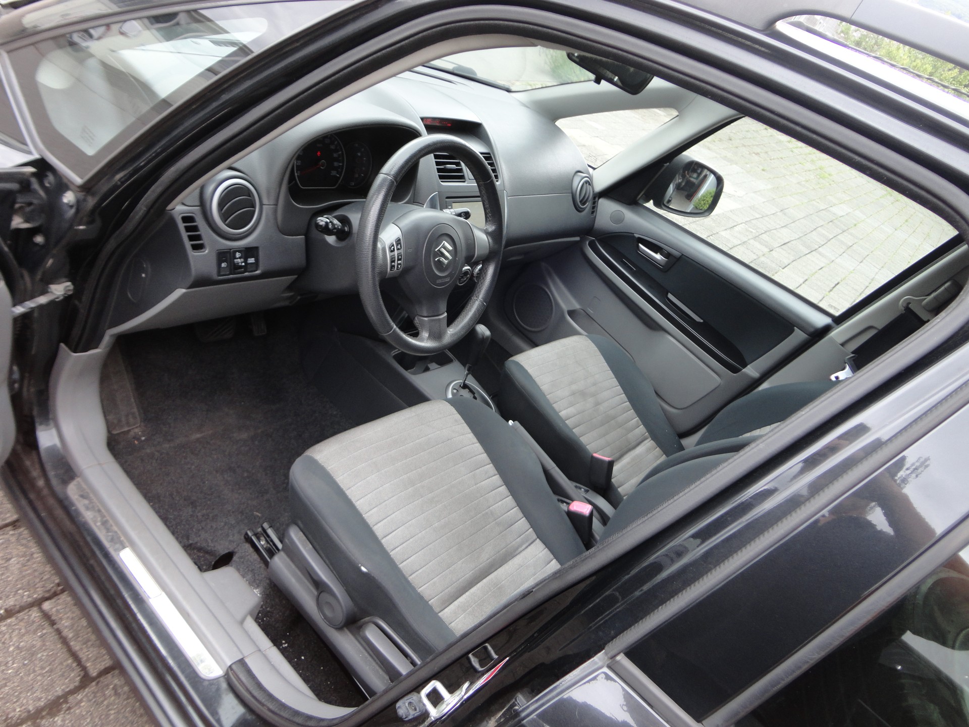 SUZUKI SX4 1.6 16V GL Top 2WD Automatic-image-8