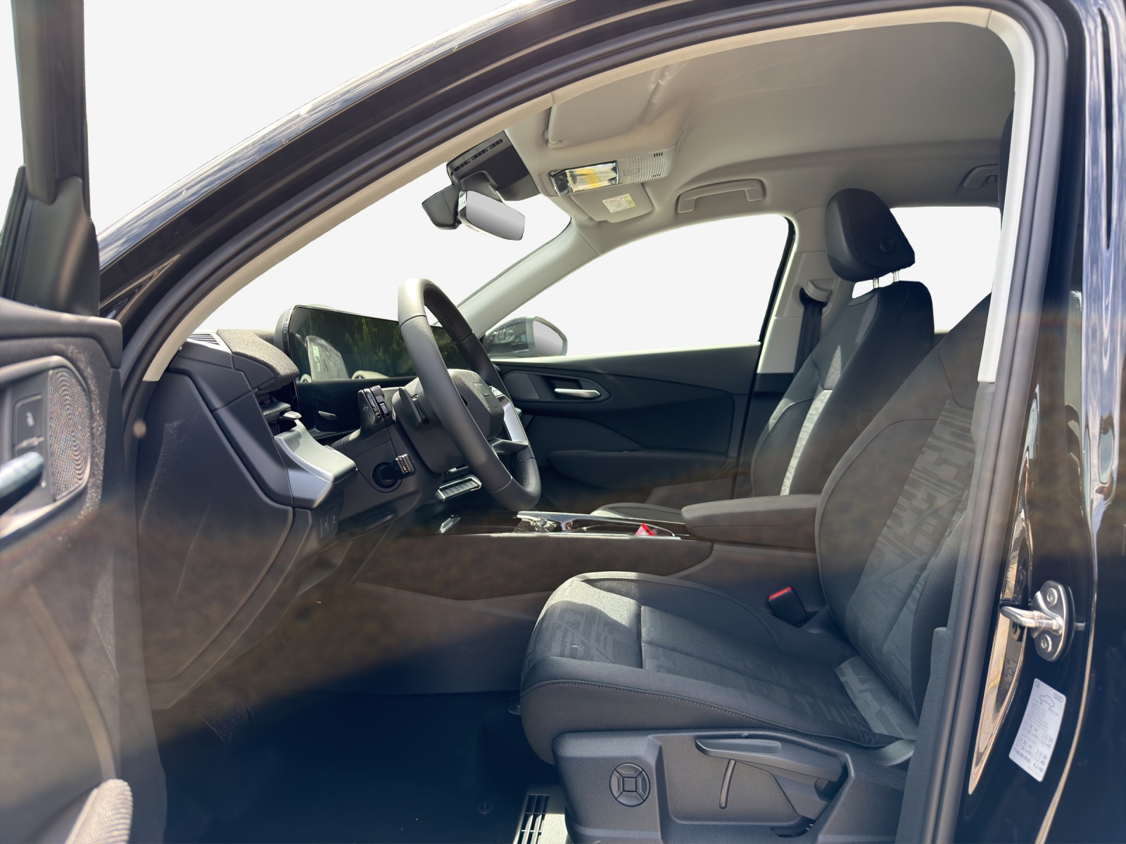 AUDI Q3 SUV 110 kW TFSI S tronic-image-7