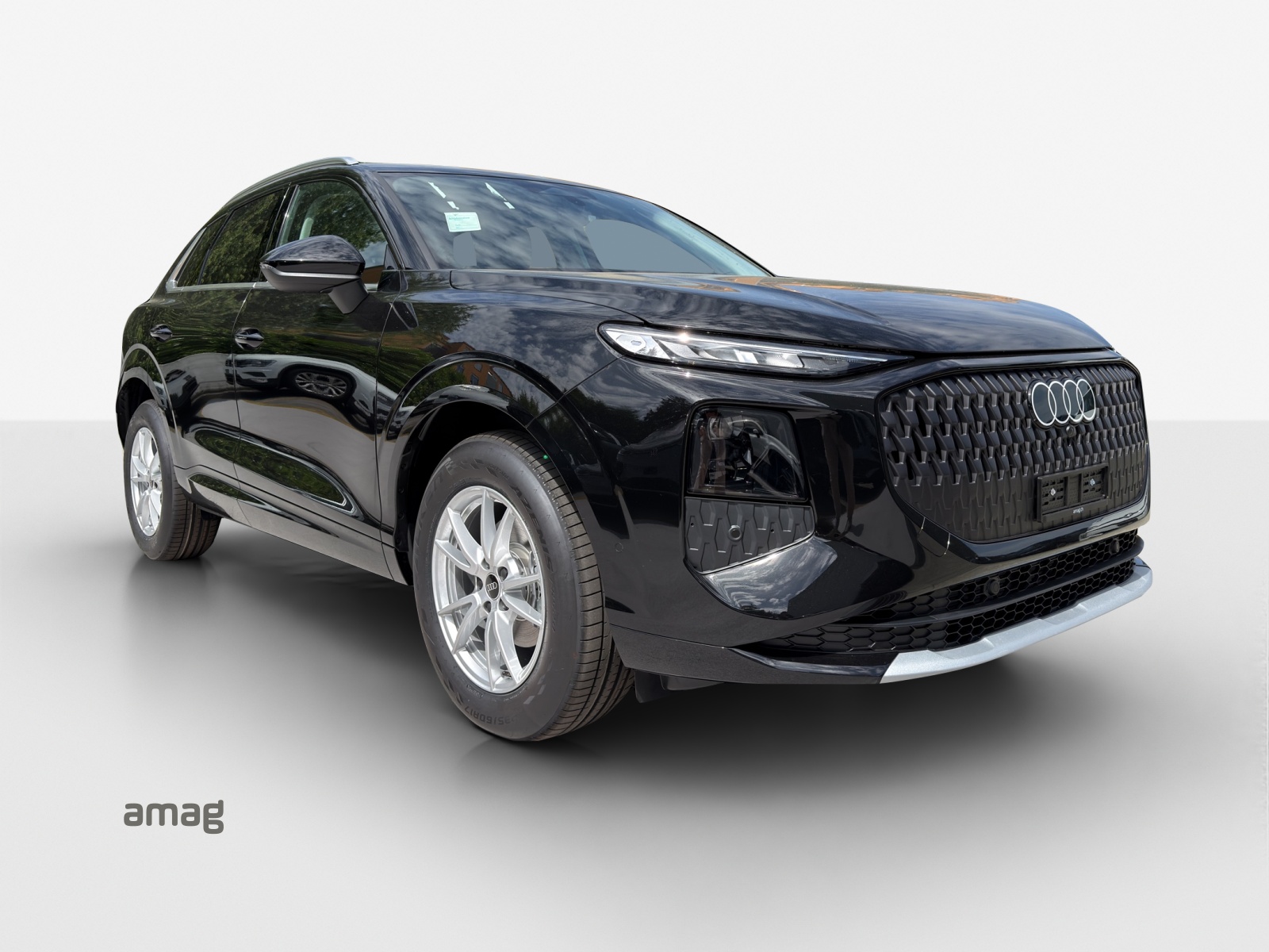 AUDI Q3 SUV 110 kW TFSI S tronic-image-5