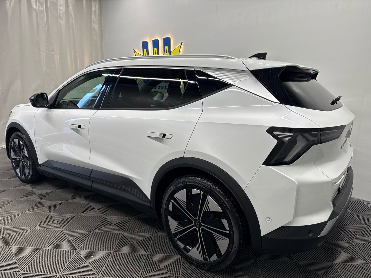 RENAULT Scénic E-Tech Long Range Techno-showroom-element-2