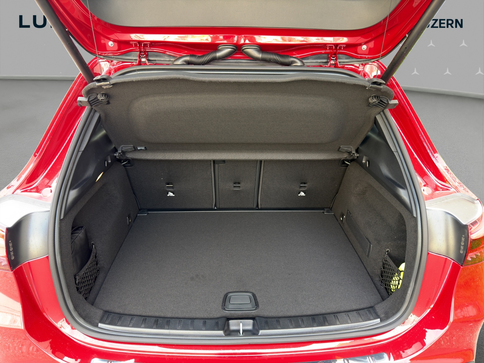MERCEDES-BENZ GLA 250 4Matic 8G-DCT Swiss Star-image-14