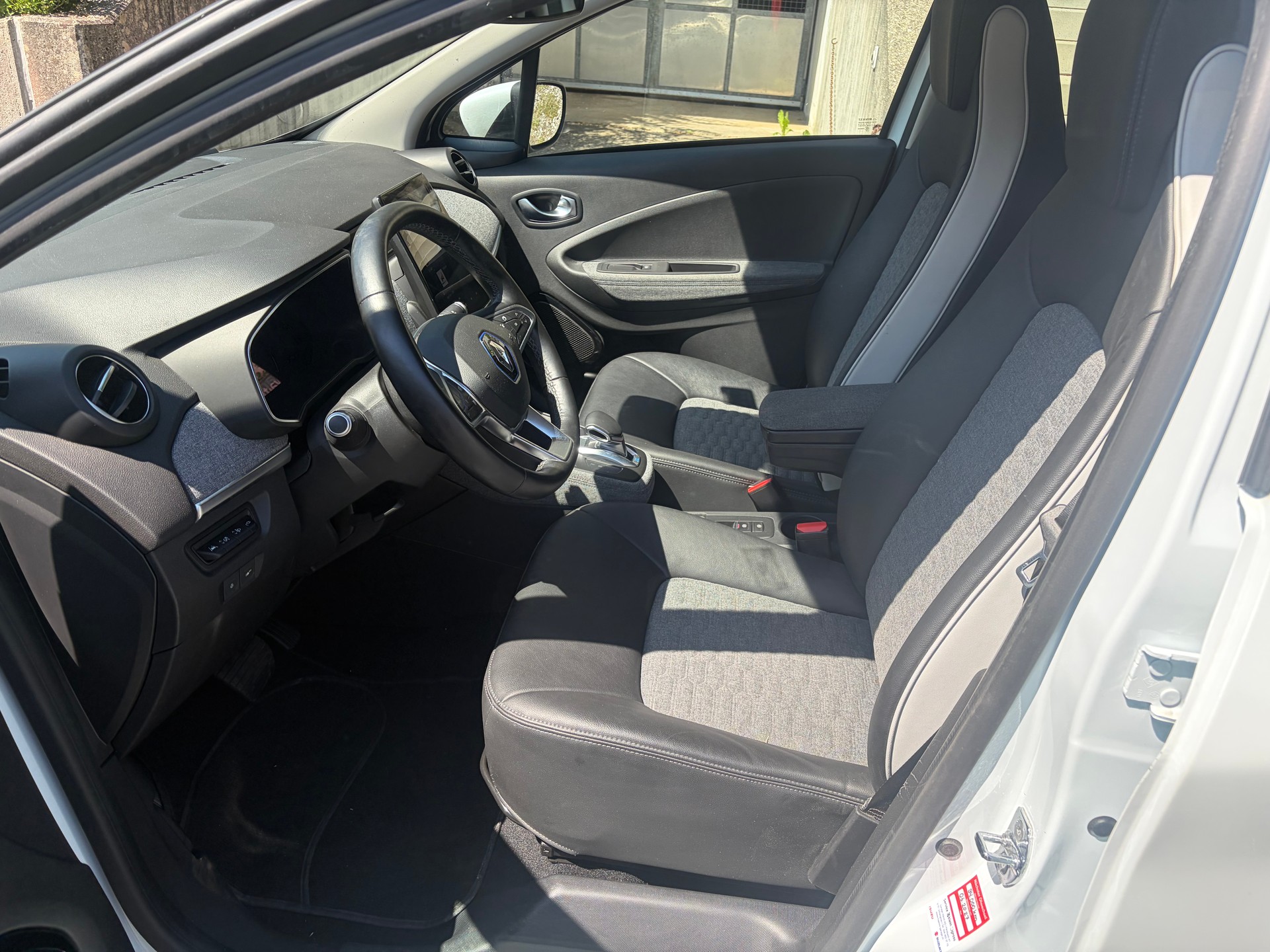 RENAULT Zoe Intens R135 (incl. Batterie)-image-14